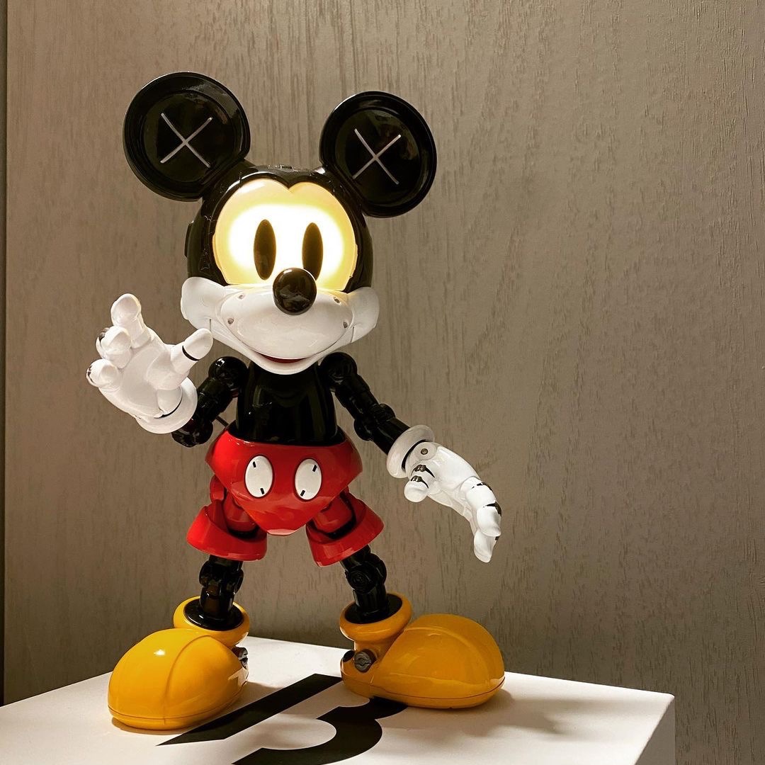 Blitzway Mickey Mouse 착용 스타일