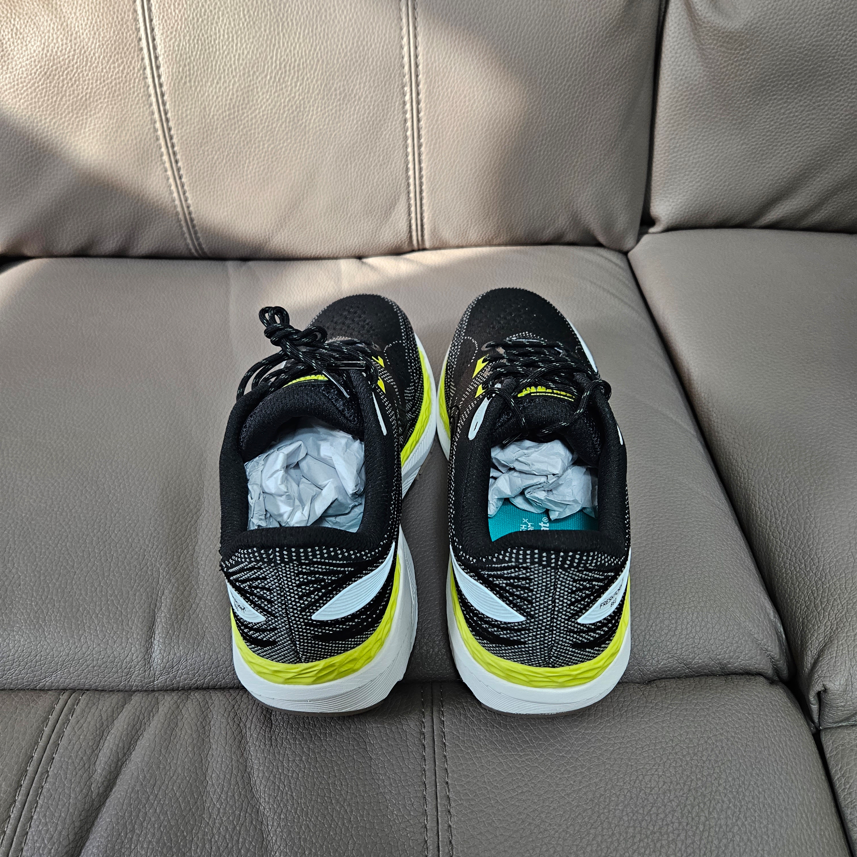 New Balance x Thisisneverthat Fresh Foam 860v2 Black - 2E Wide 착용 스타일 - 2