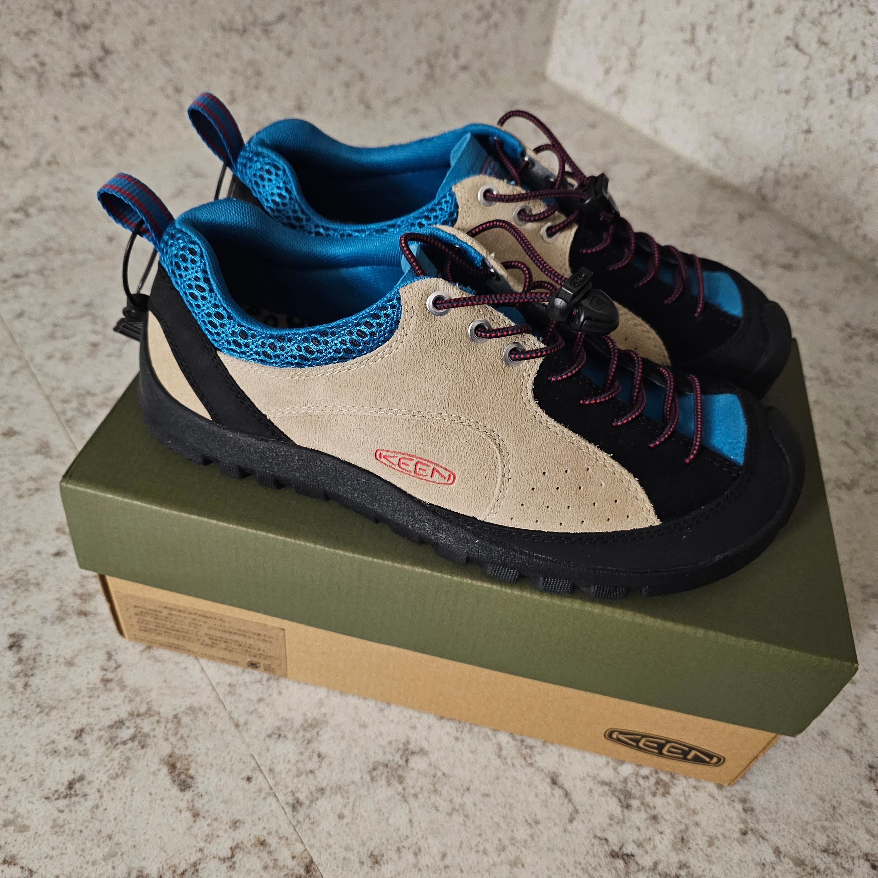 Keen Jasper Rocks SP Sneakers Beige 착용 스타일 - 1