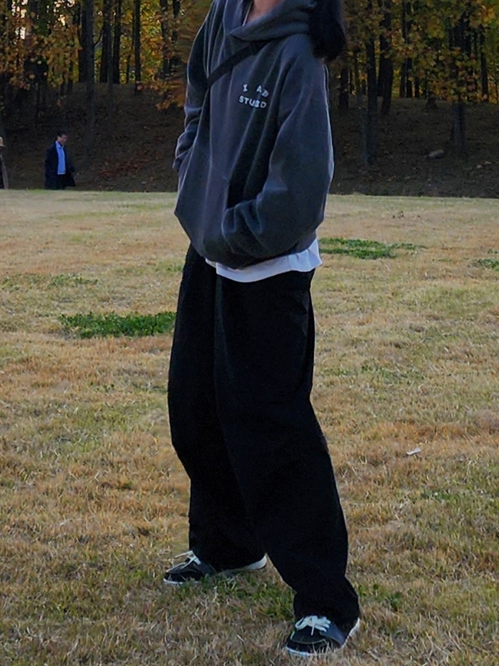 Jordan 1 Retro Low OG EX Black and Smoke Grey, IAB Studio Pigment Hoodie & Sack Black 착용 스타일