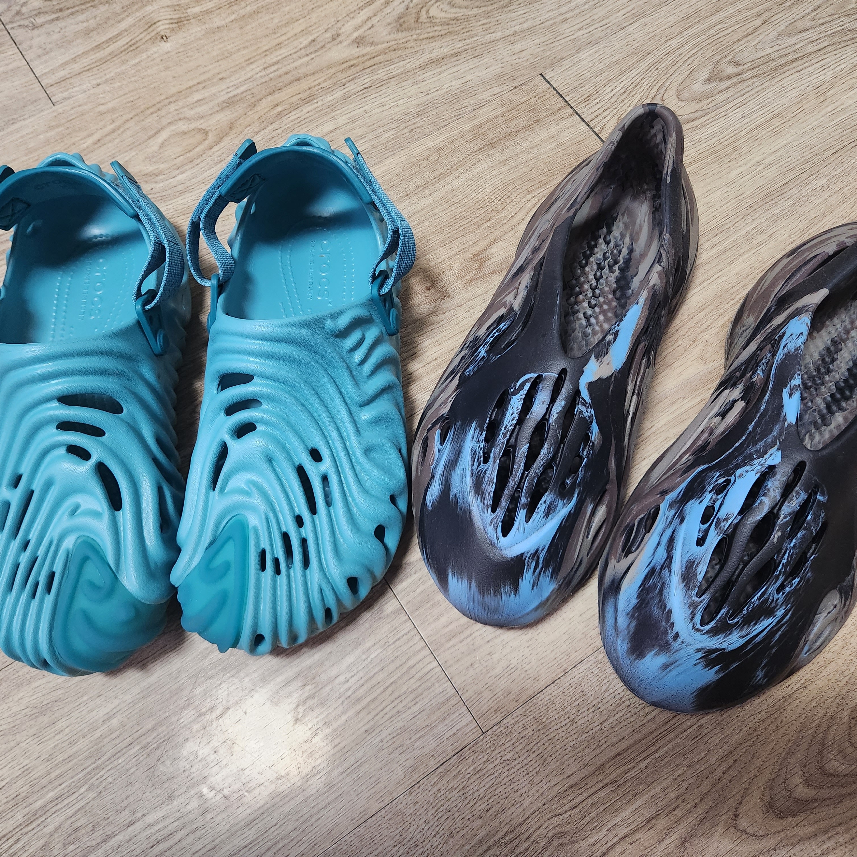 Crocs x Salehe Bembury Pollex Clog Tide 착용 스타일 - 5