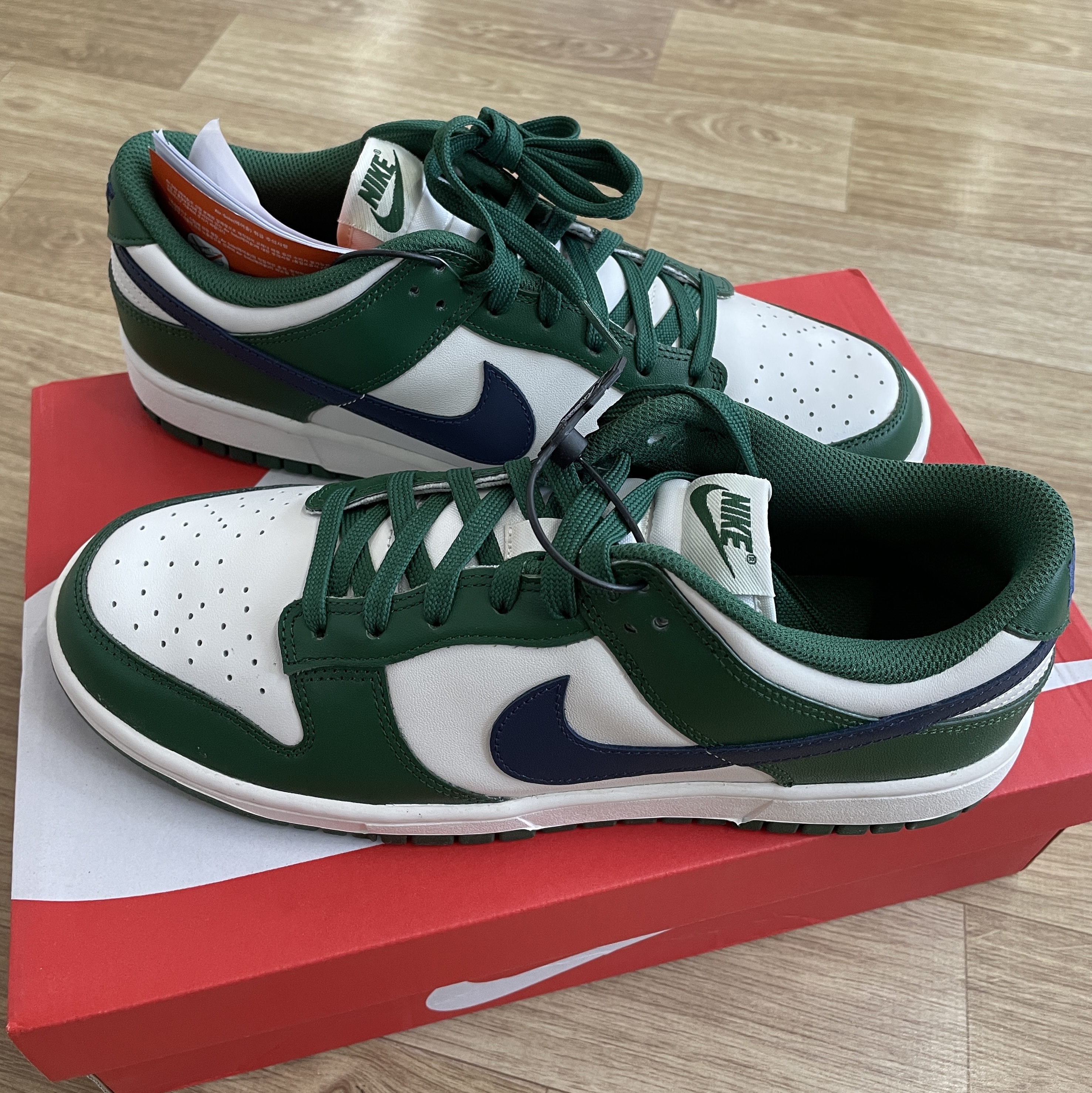 (W) Nike Dunk Low Gorge Green 착용 스타일