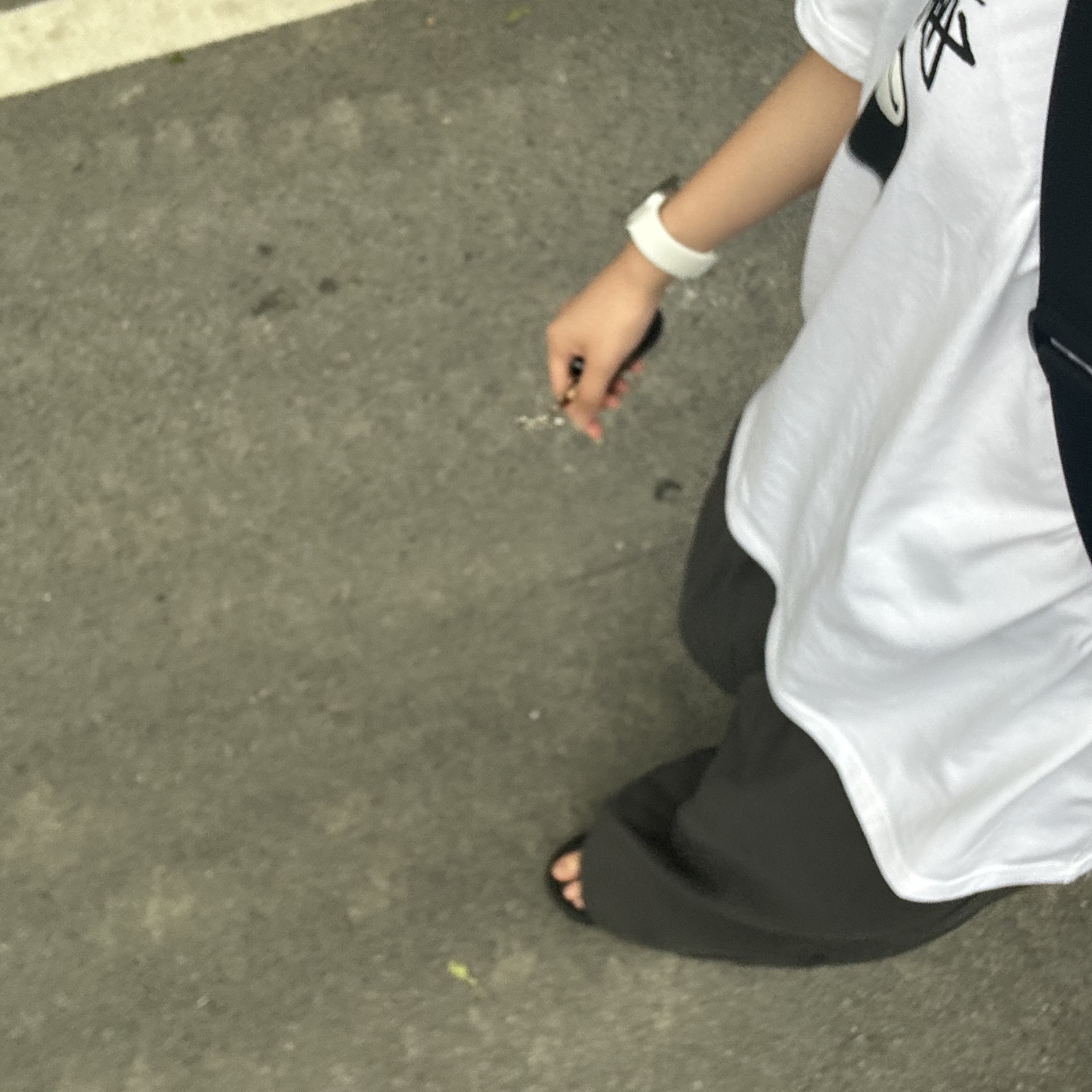 Taw&Toe Flip Flop Zerovity Bio Black, Nike x Stussy NRG FL SS 8 Ball T-Shirt White (DO9323-100) 착용 스타일