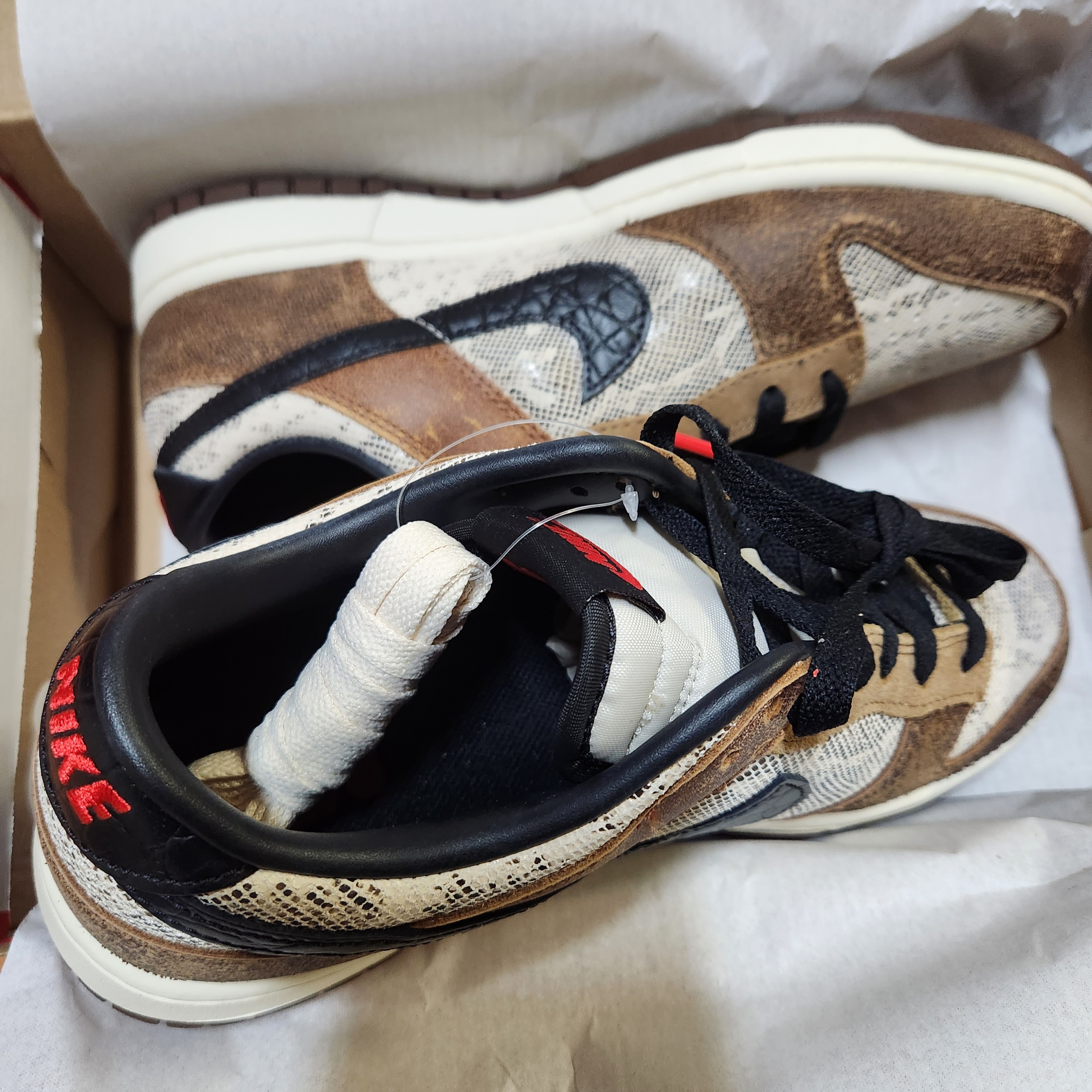 Nike Dunk Low PRM Head to Head 착용 스타일 - 2