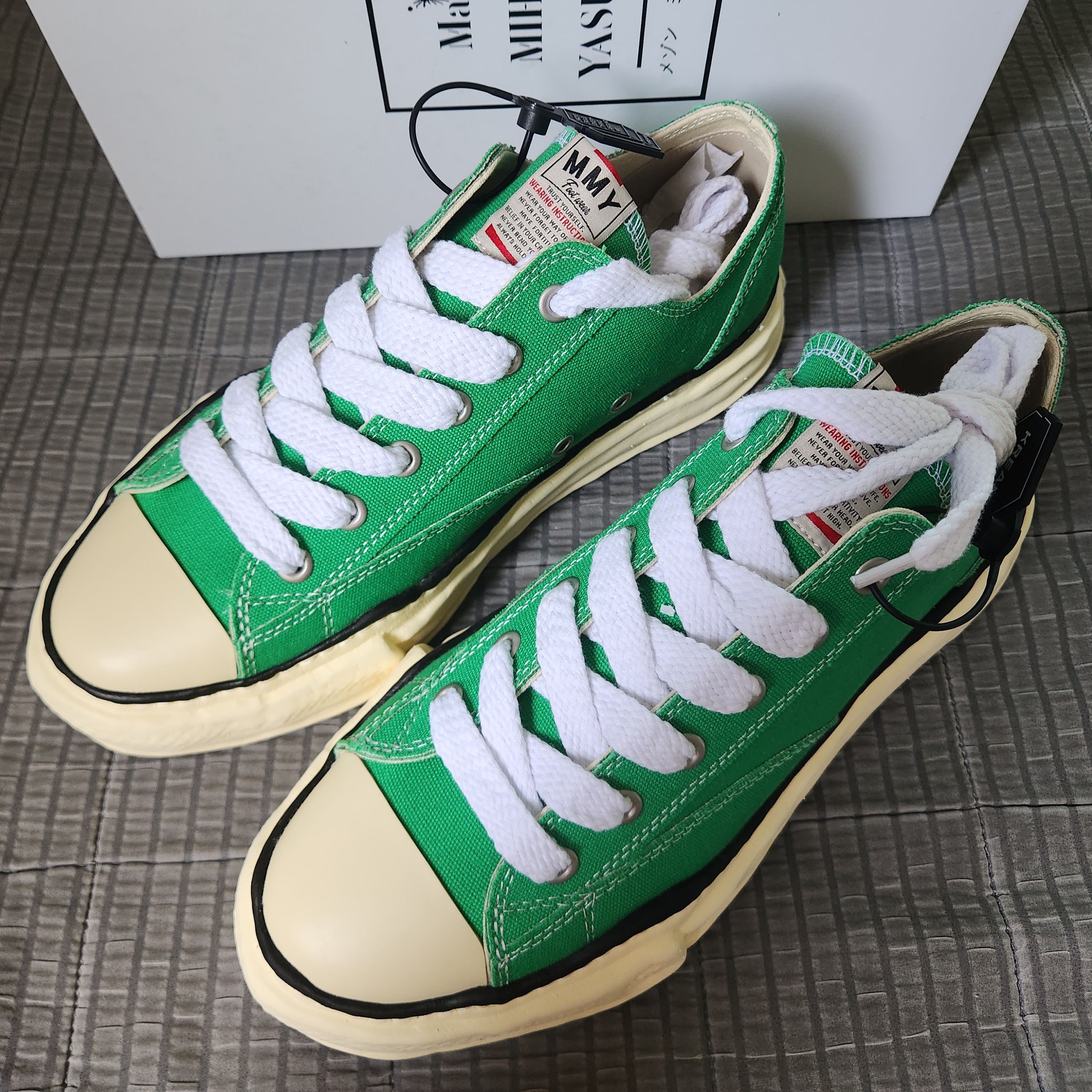 Maison Mihara Yasuhiro Peterson VL OG Sole Canvas Low-top Sneakers Green 착용 스타일 - 1