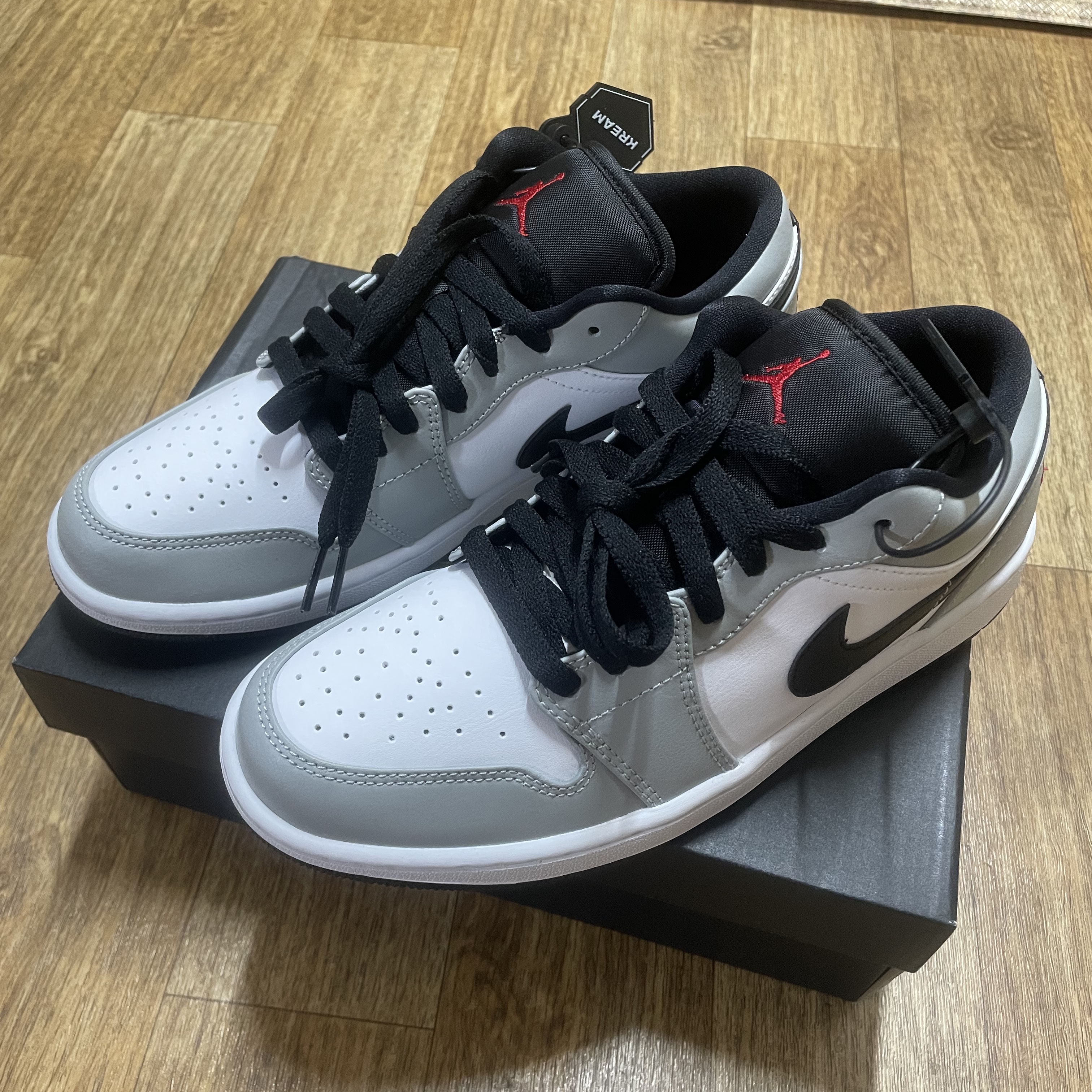 Jordan 1 Low Light Smoke Grey 착용 스타일