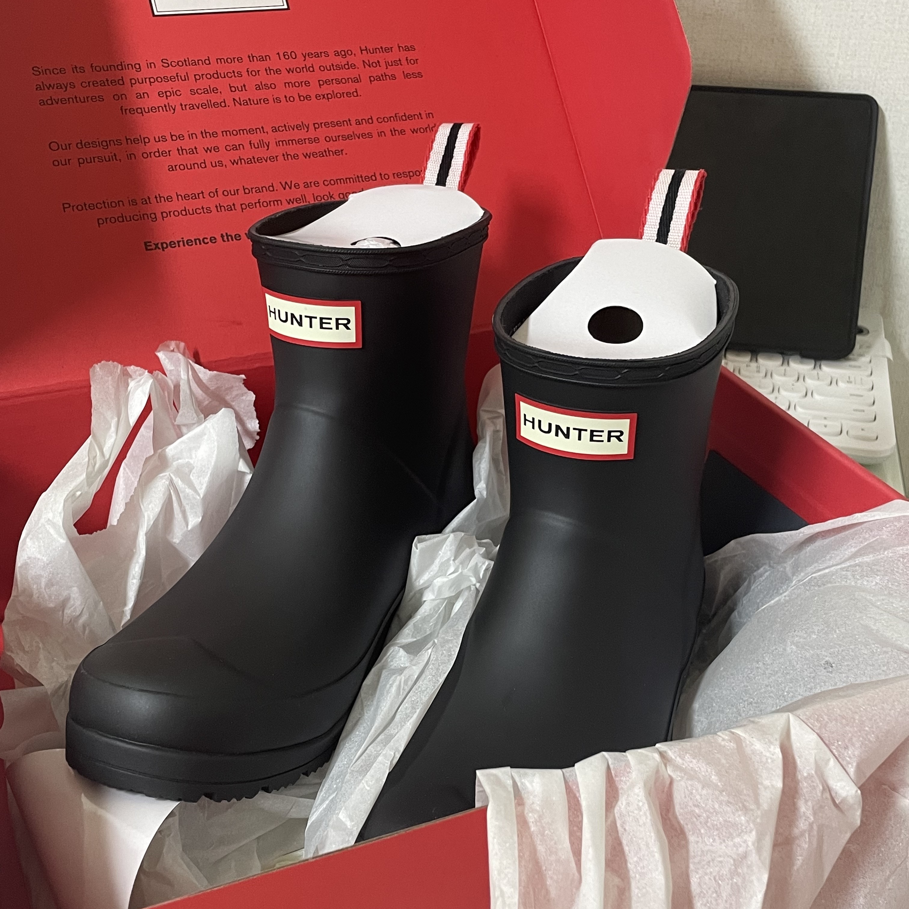 (W) Hunter Play Short Rain Boots Black 착용 스타일