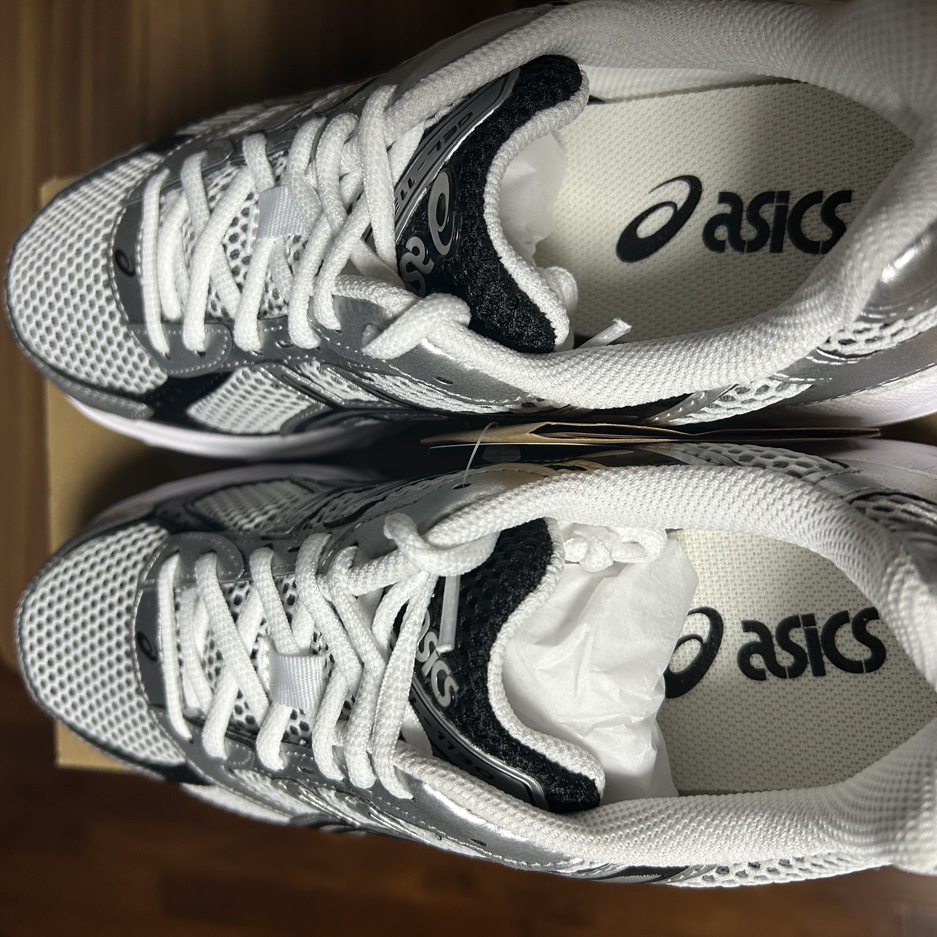 Asics Gel-1130 White Black 착용 스타일