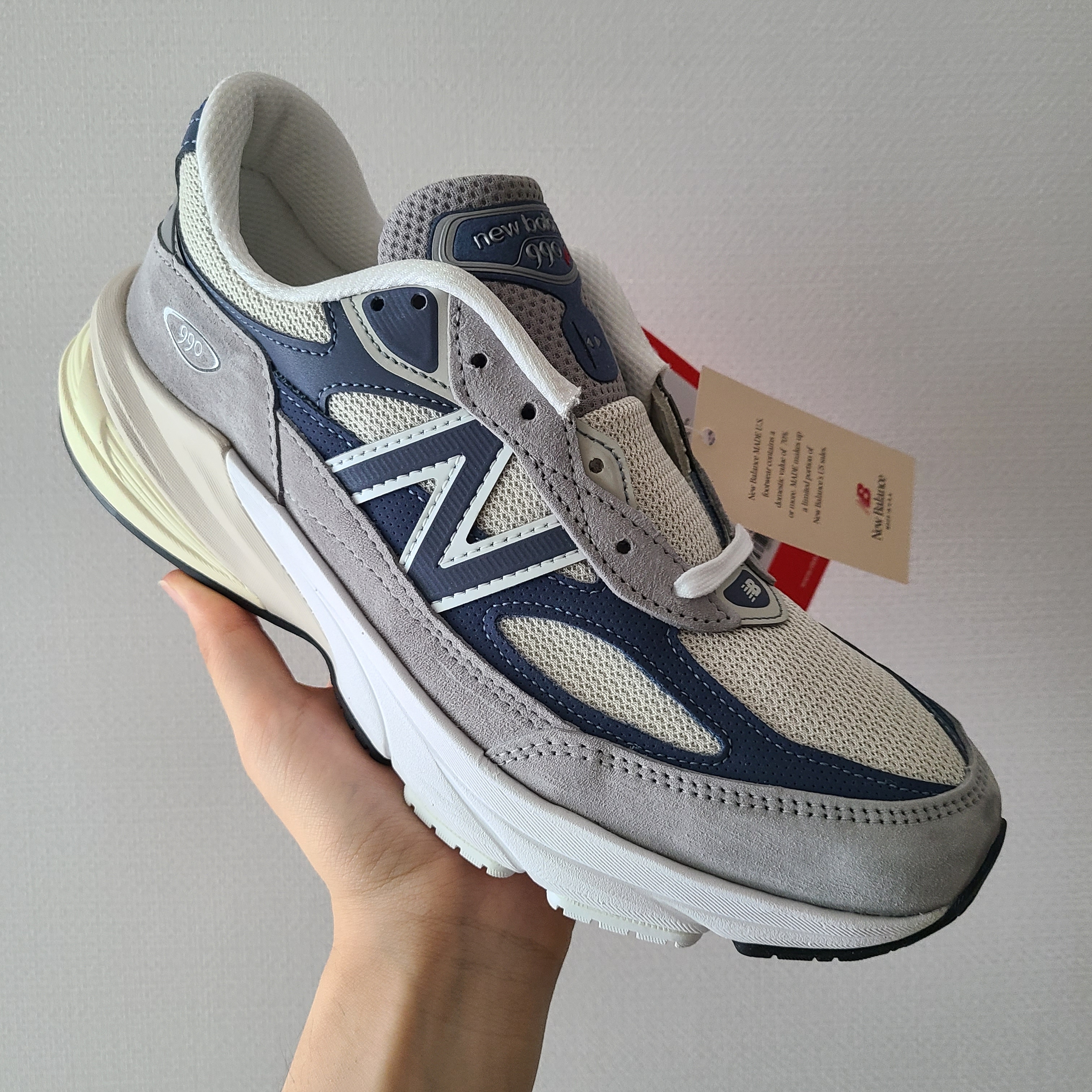 New Balance 990v6 Made in USA Gray Suede 착용 스타일