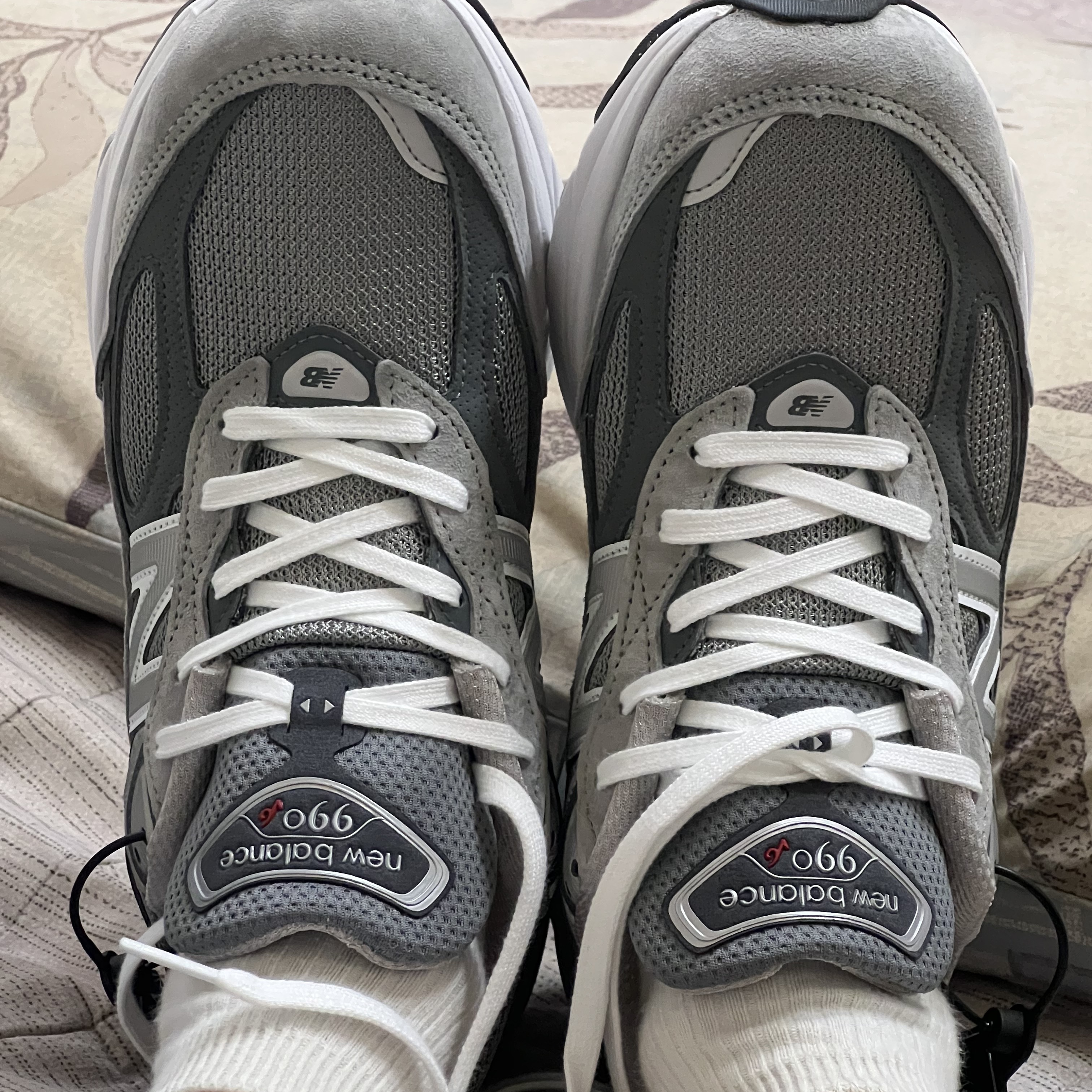 New Balance 990v6 Made in USA Grey - D Standard 착용 스타일