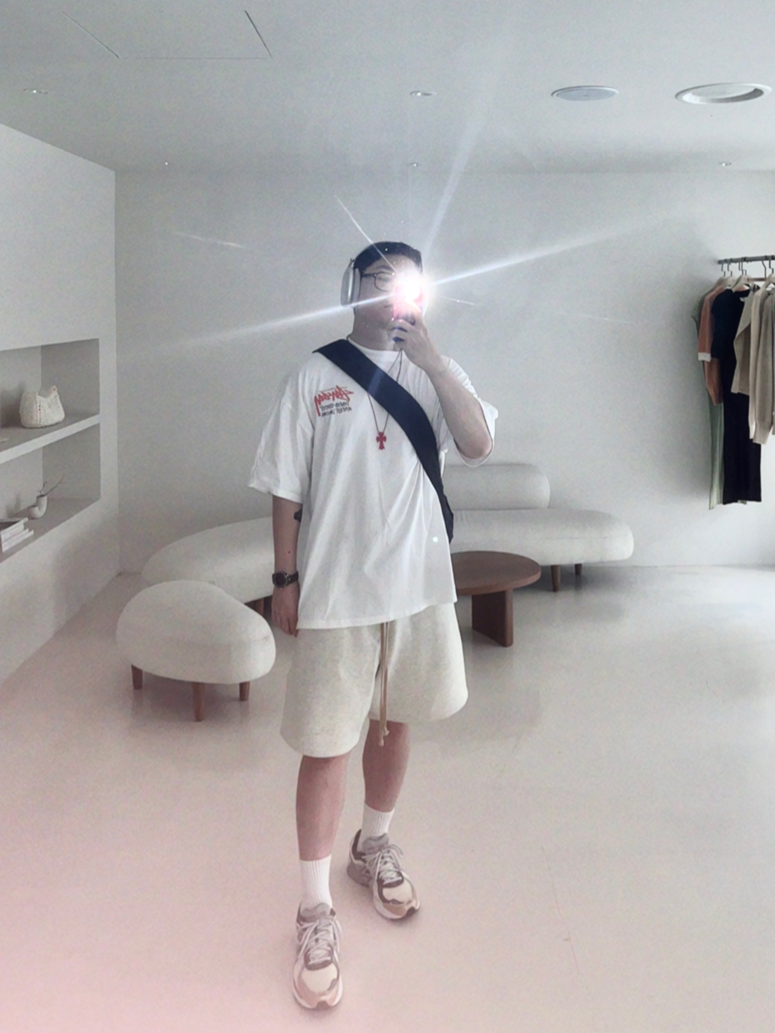 New Balance x Aime Leon Dore 860v2 Green, Apple AirPods Max Lightning Silver (Korean Ver.) 착용 스타일