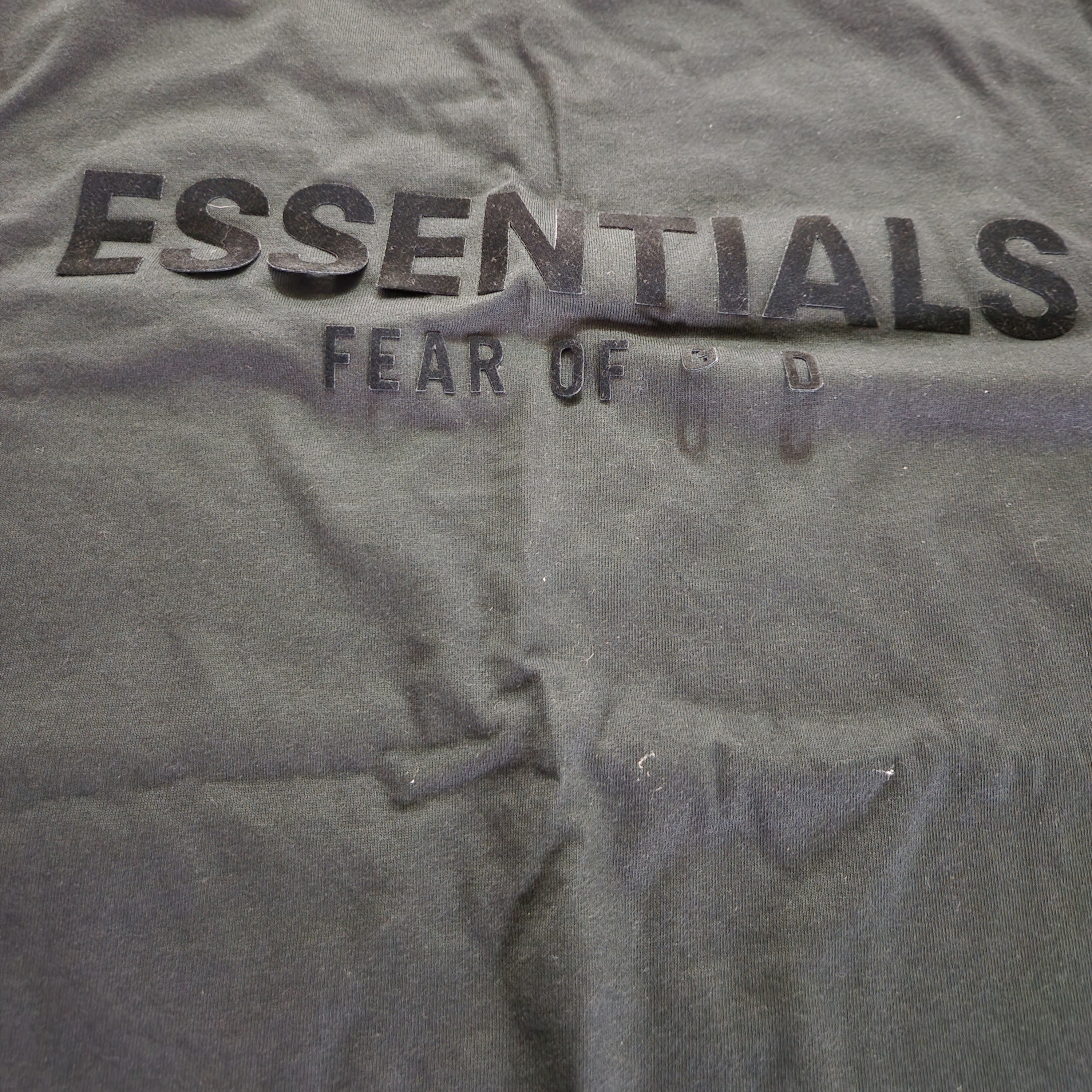 Essentials The Core Collection T-Shirt Stretch Limo 착용 스타일