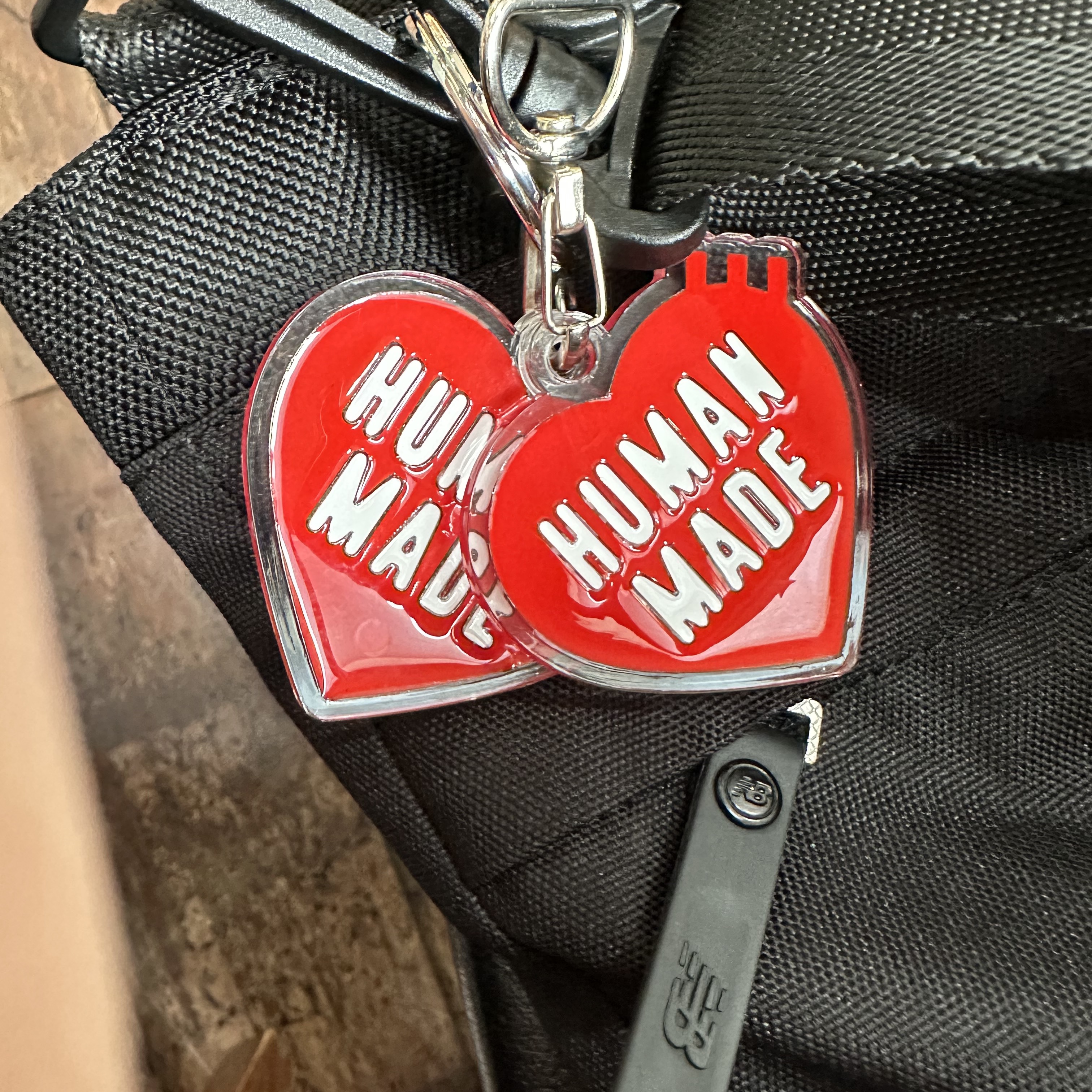 Human Made Heart Keyring Red 착용 스타일
