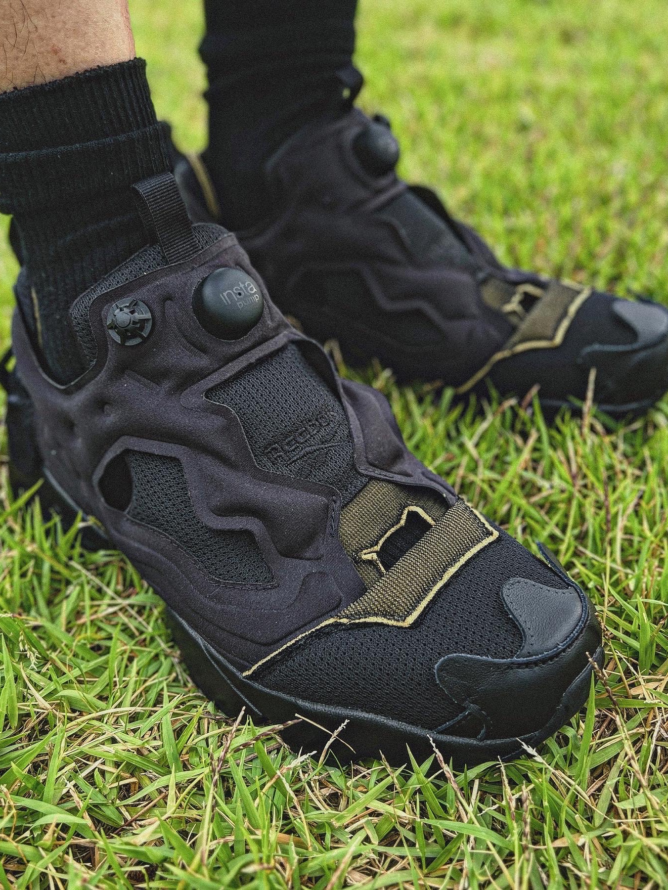 Reebok x Maison Margiela Instapump Fury Memory of Shoes Black 착용 스타일 - 1