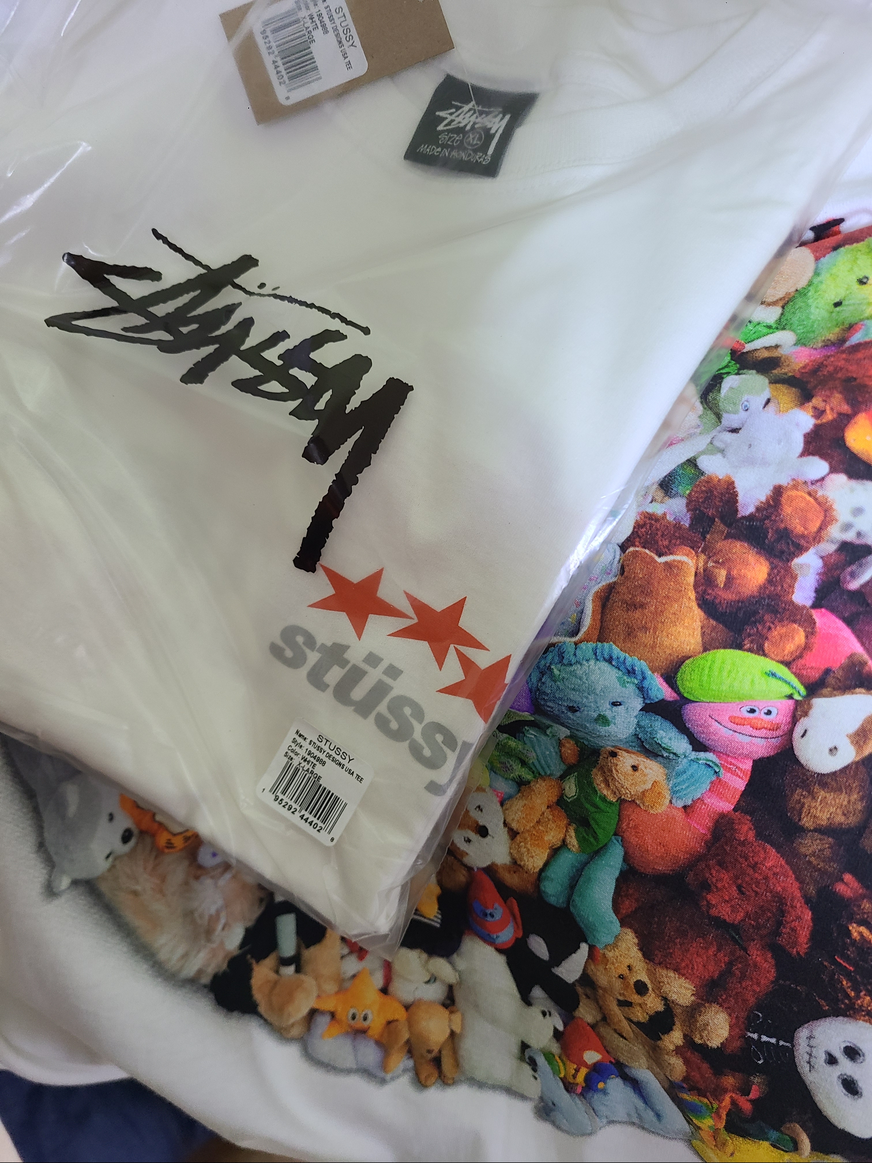 Stussy Designs USA T-Shirt White, Stussy Plush T-Shirt White 착용 스타일
