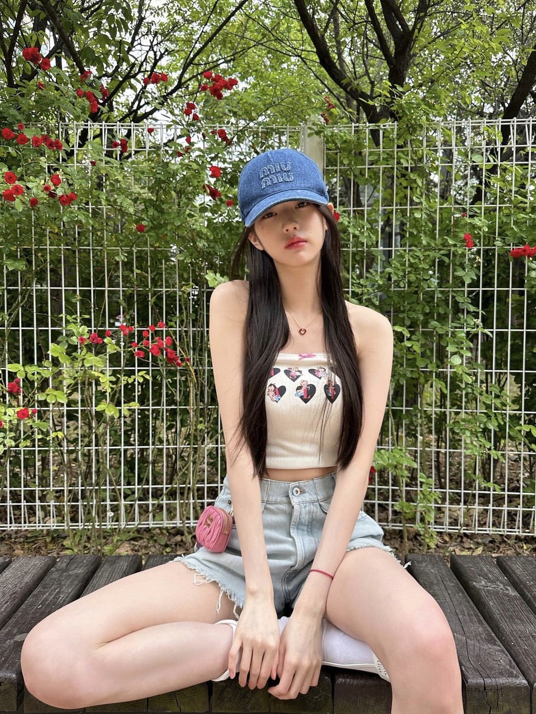 (W) Miu Miu Denim Baseball Cap Navy 착용 스타일 - 1