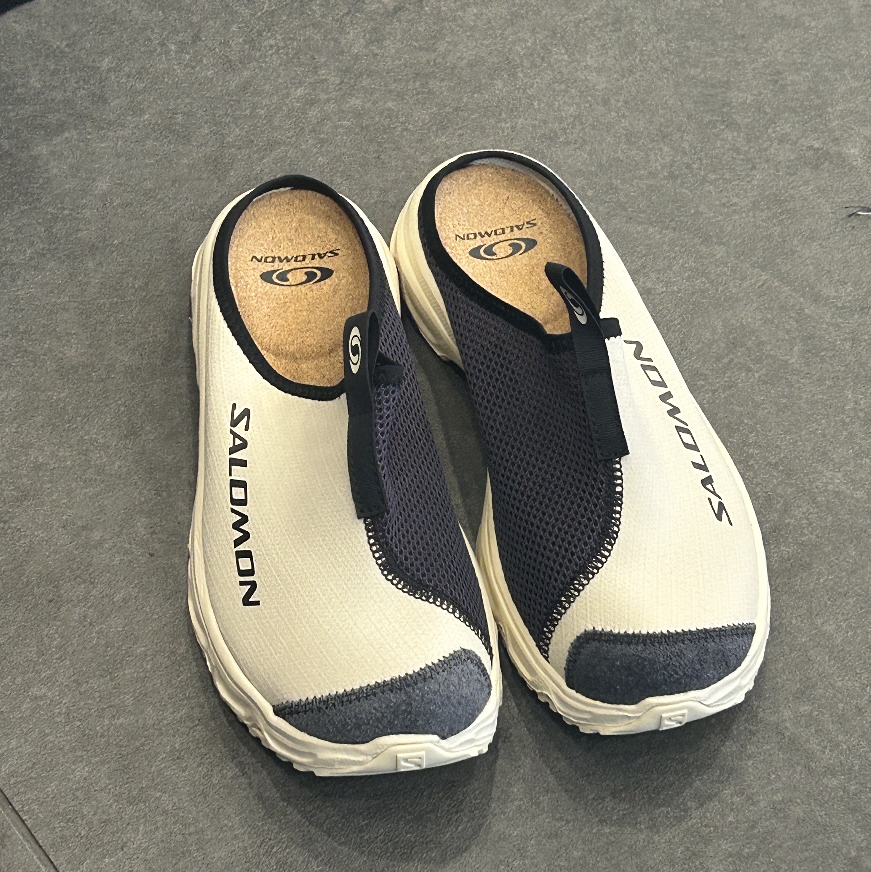 Salomon RX Slide 3.0 Bleached Sand 착용 스타일