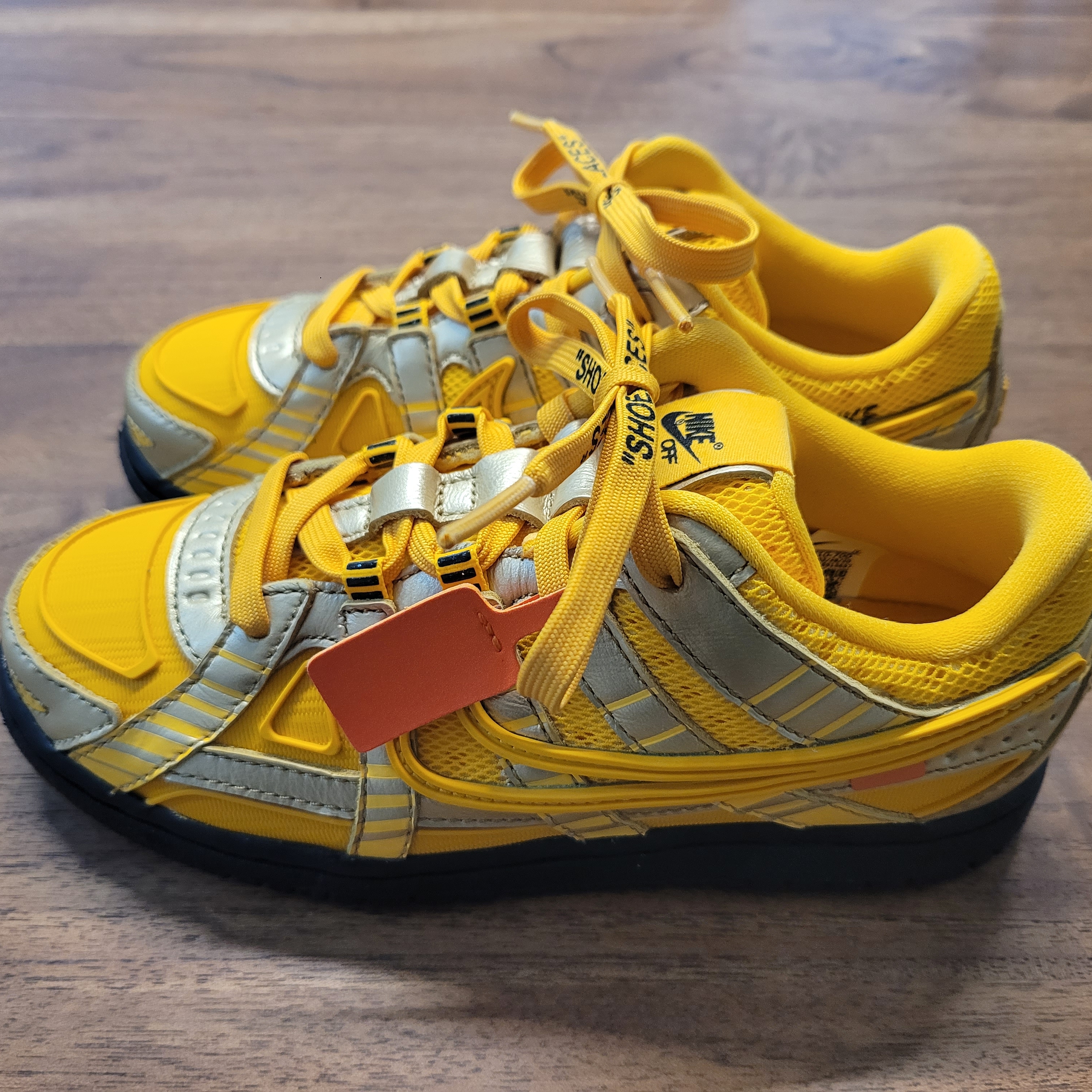 (PS) Nike x Off-White Air Rubber Dunk University Gold 착용 스타일 - 1