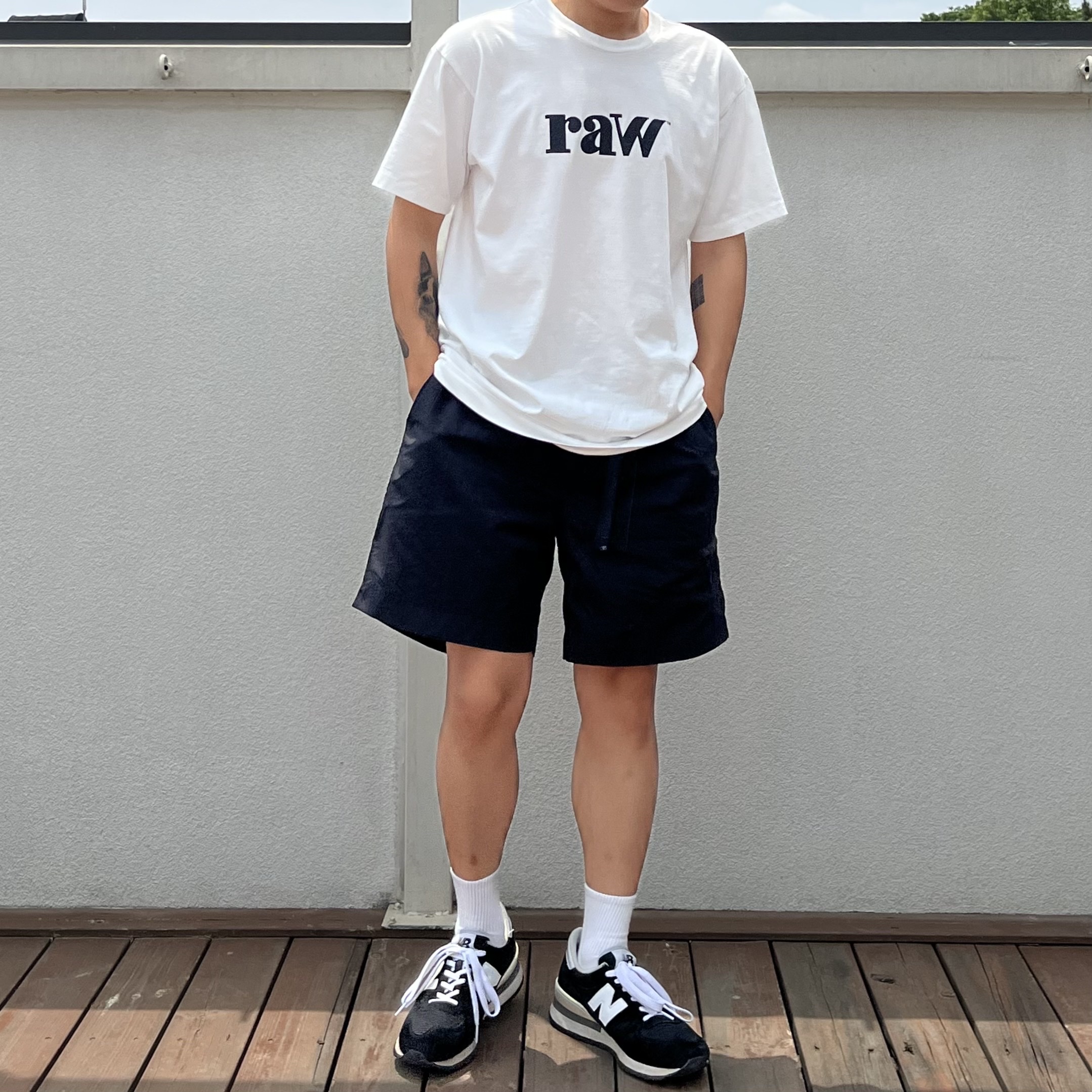 New Balance 990v1 Made in USA Black 착용 스타일 - 1