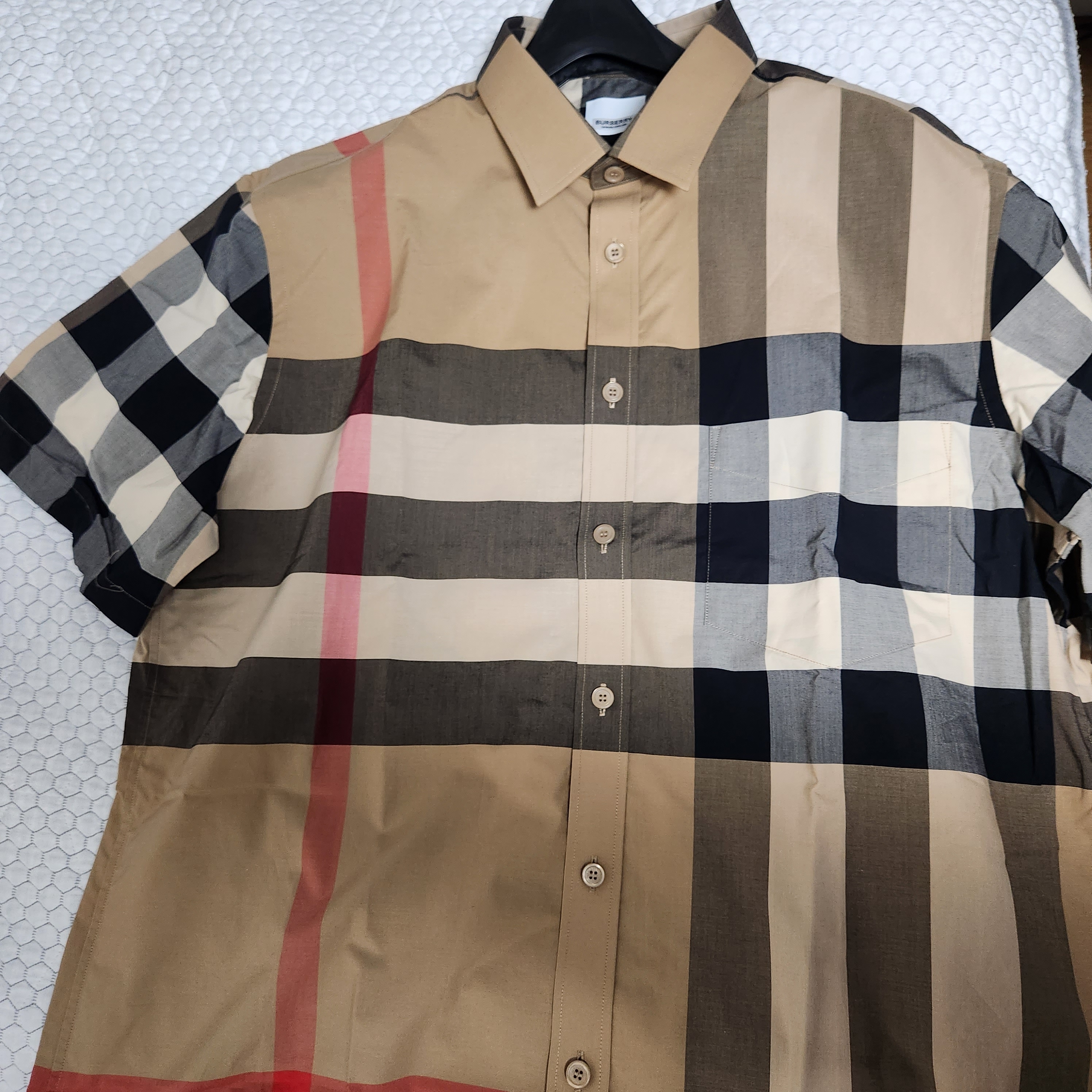 Burberry Short Sleeve Check Stretch Cotton Poplin Shirt Archive Beige 착용 스타일