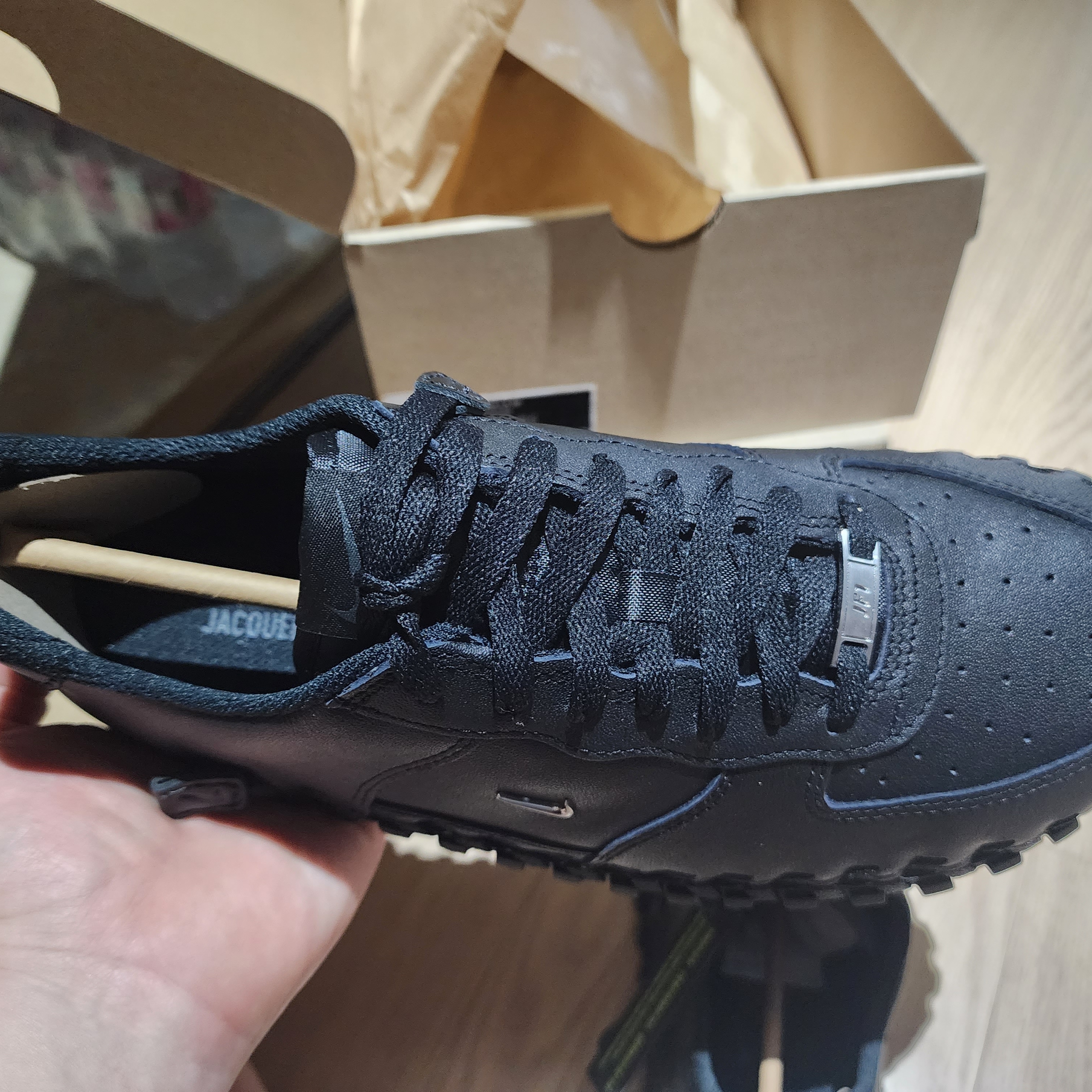 Nike x Jacquemus J Force 1 Low LX SP Black 착용 스타일 - 2