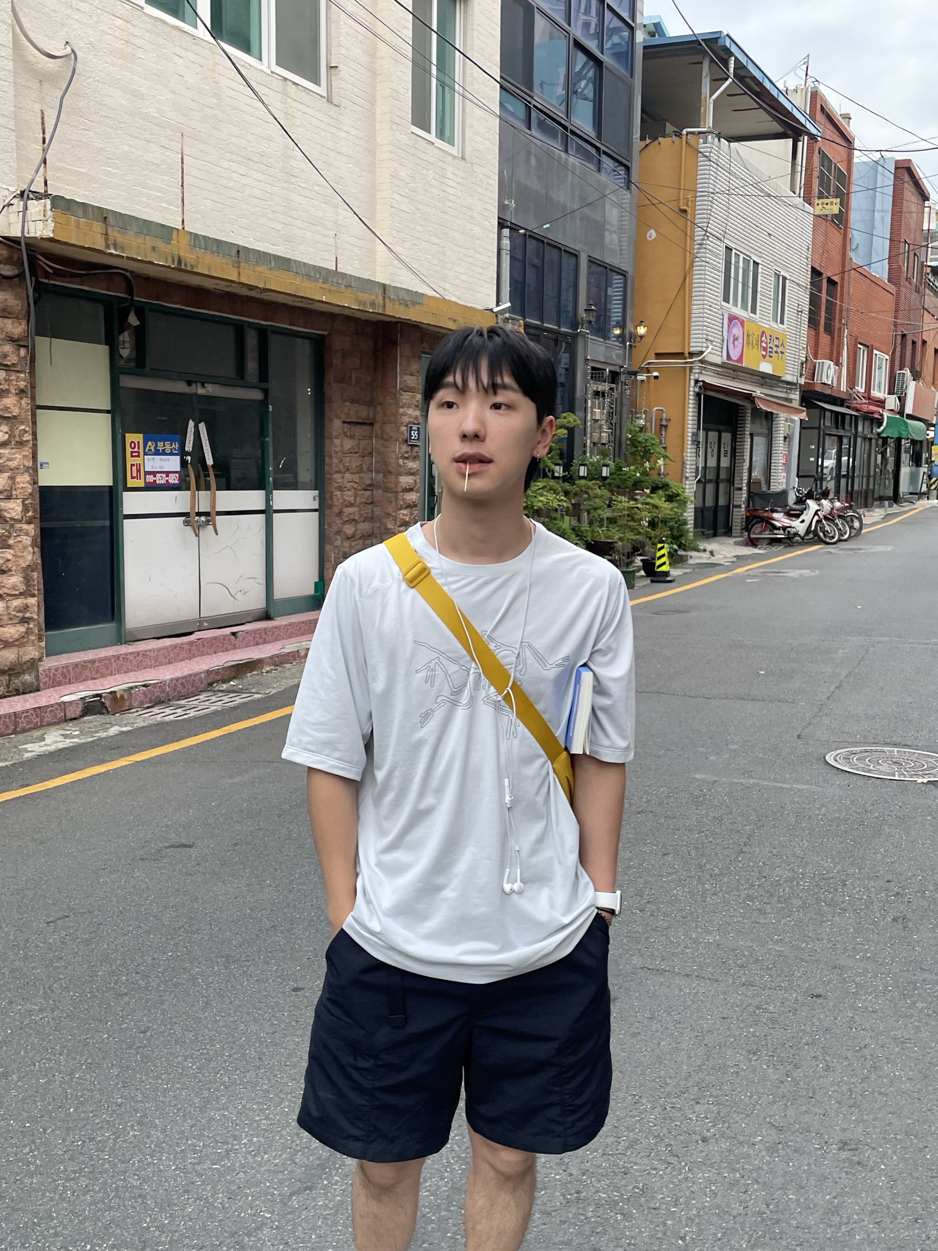 Arc'teryx Cormac Logo SS T-Shirt Black 착용 스타일 - 1