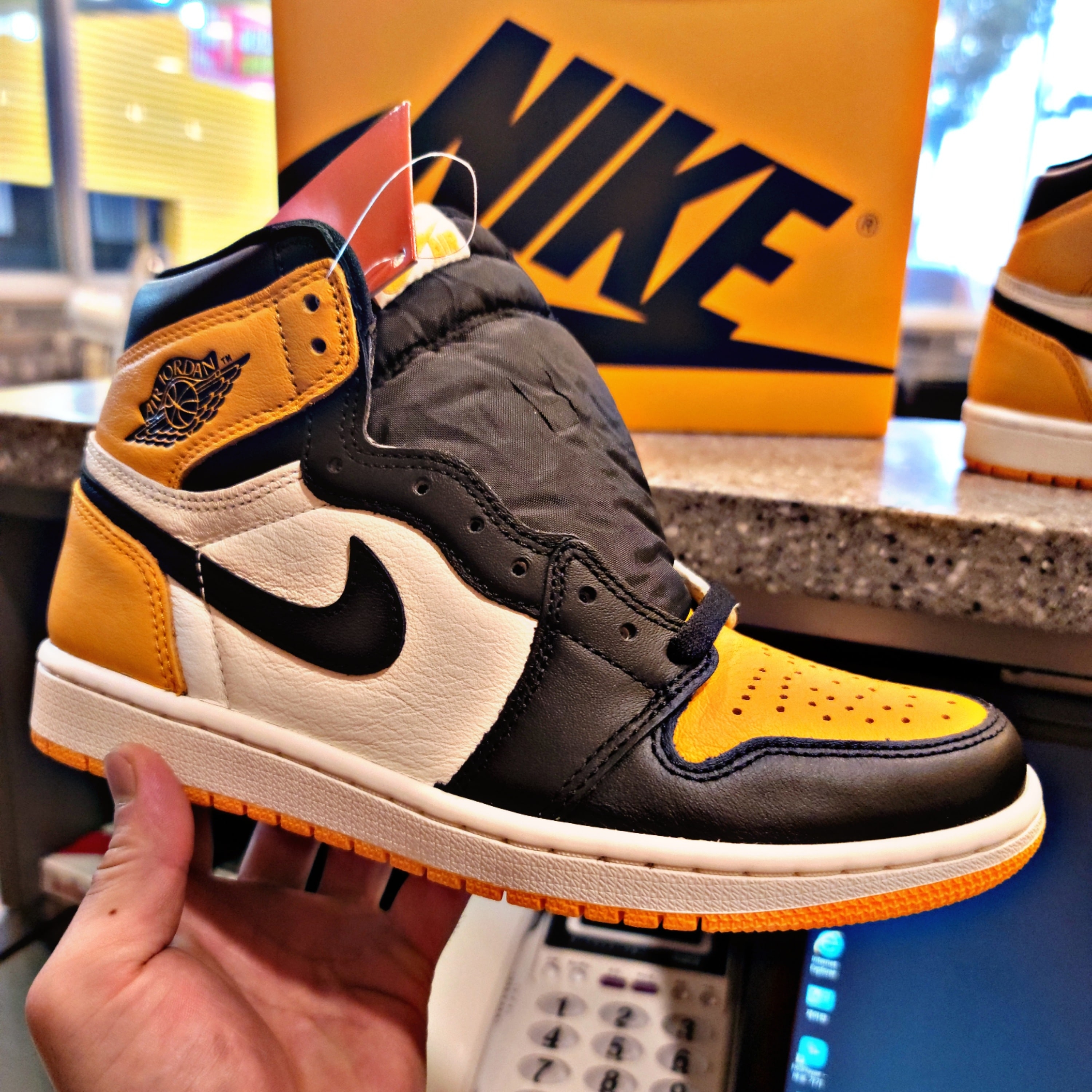 Jordan 1 Retro High OG Taxi 착용 스타일