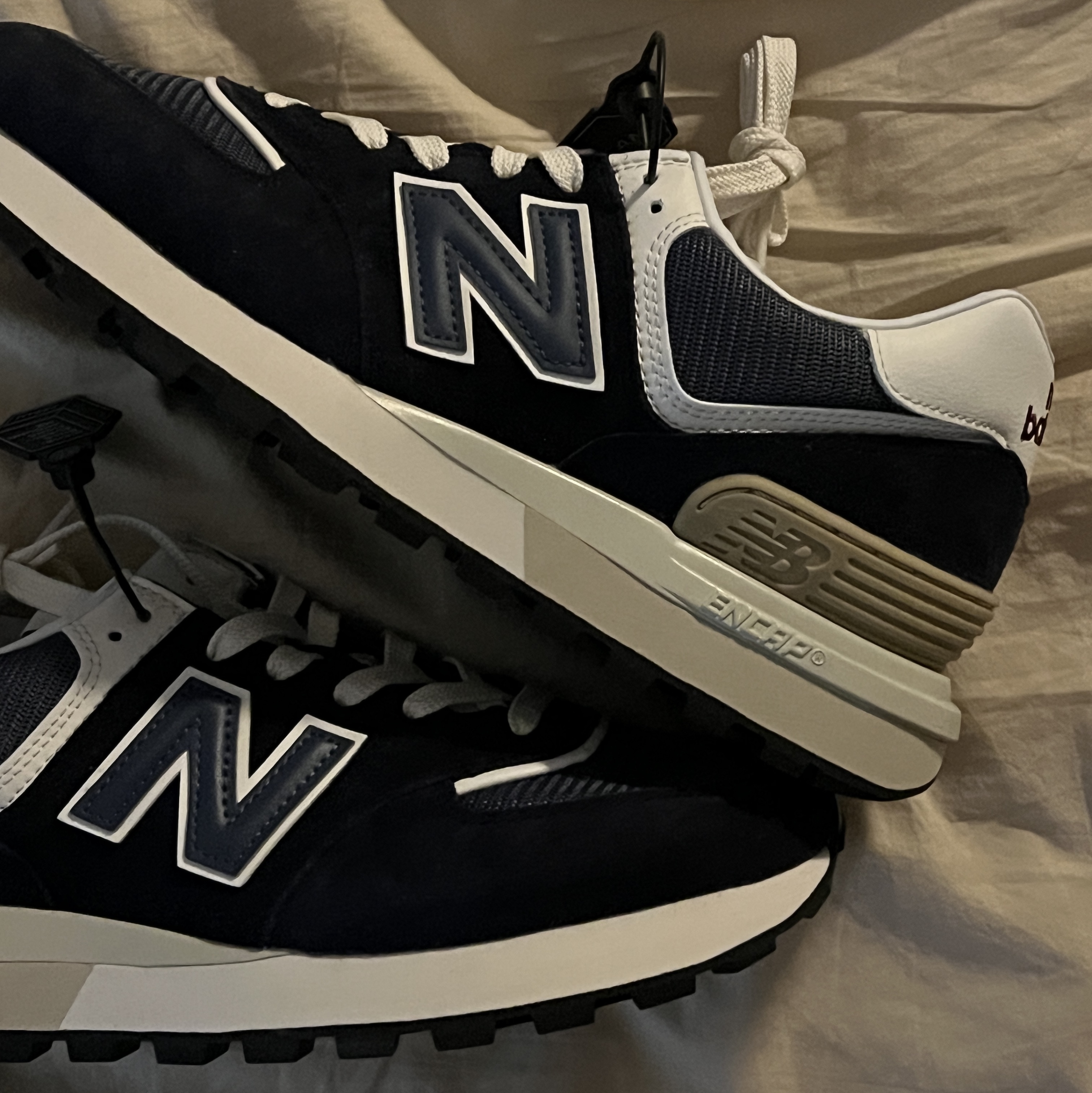New Balance 574 Legacy Navy 착용 스타일