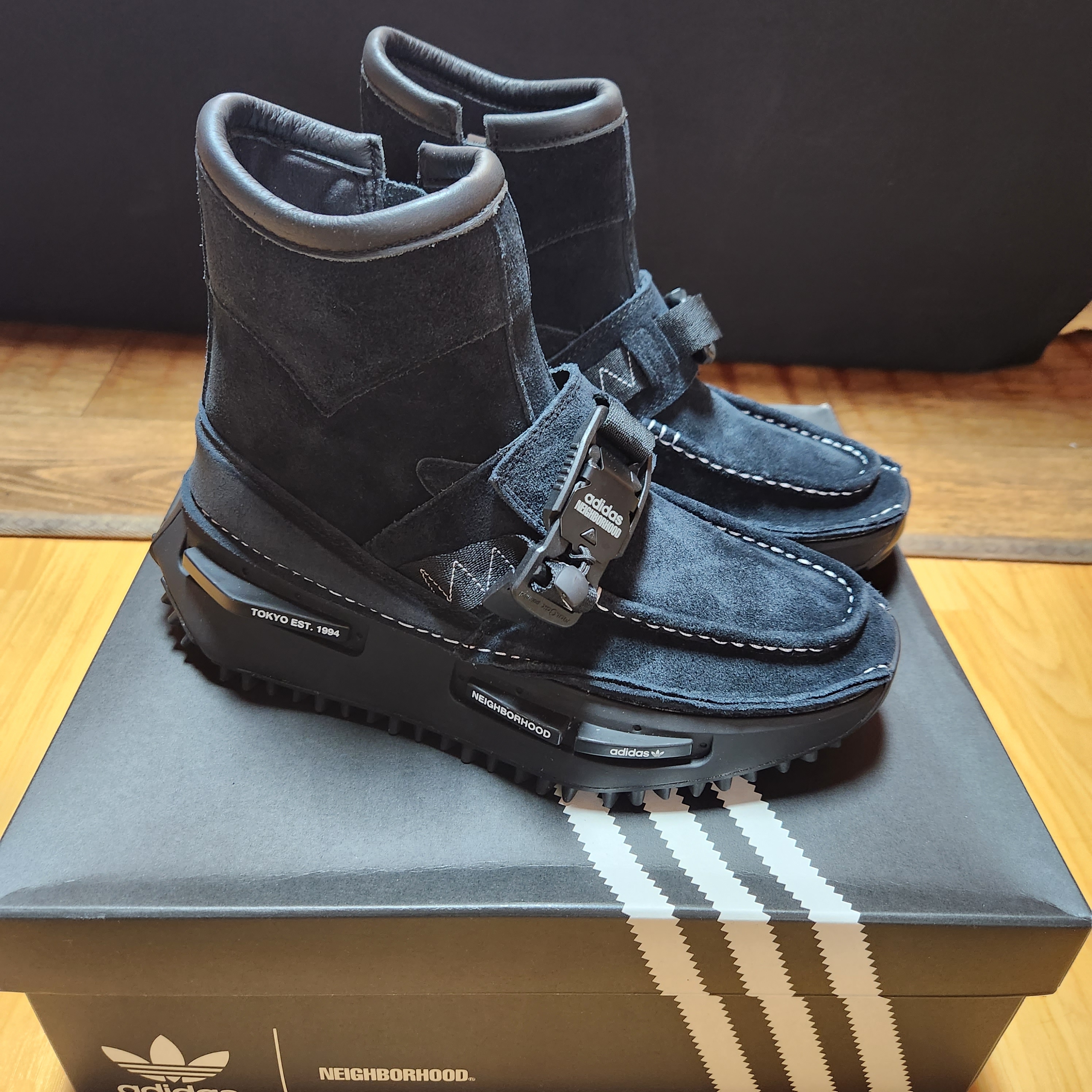 Adidas x Neighborhood NMD S1 Boots Core Black Cloud White 착용 스타일 - 2