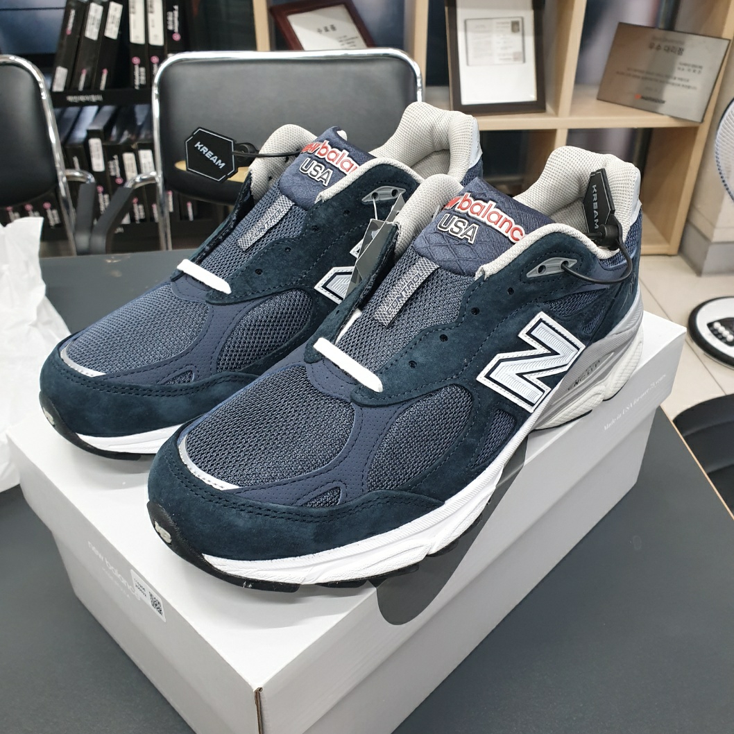 New Balance 990v3 Made in USA Navy - D Standard 착용 스타일