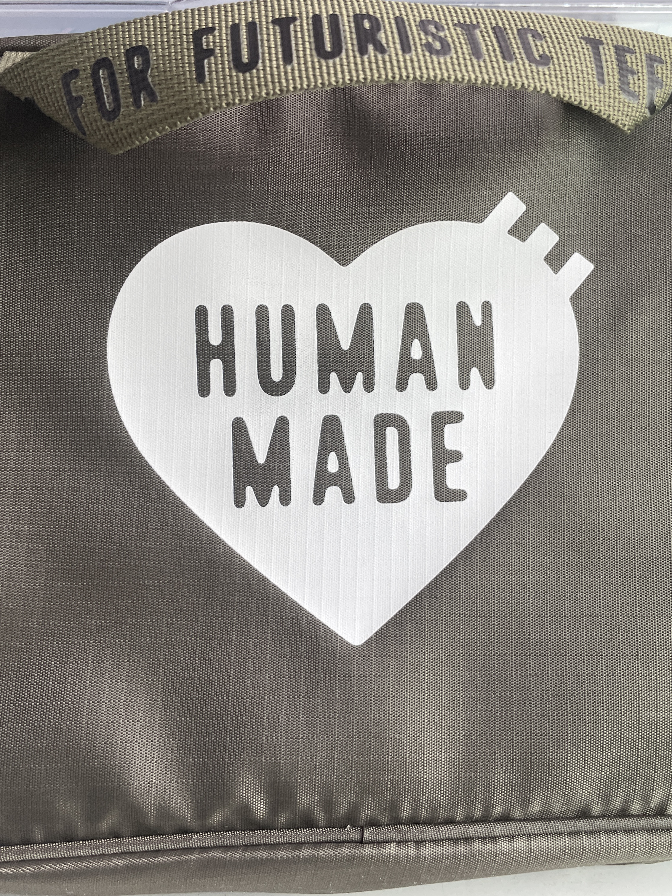 Human Made Organizer Pouch Olive Drab 착용 스타일 - 1