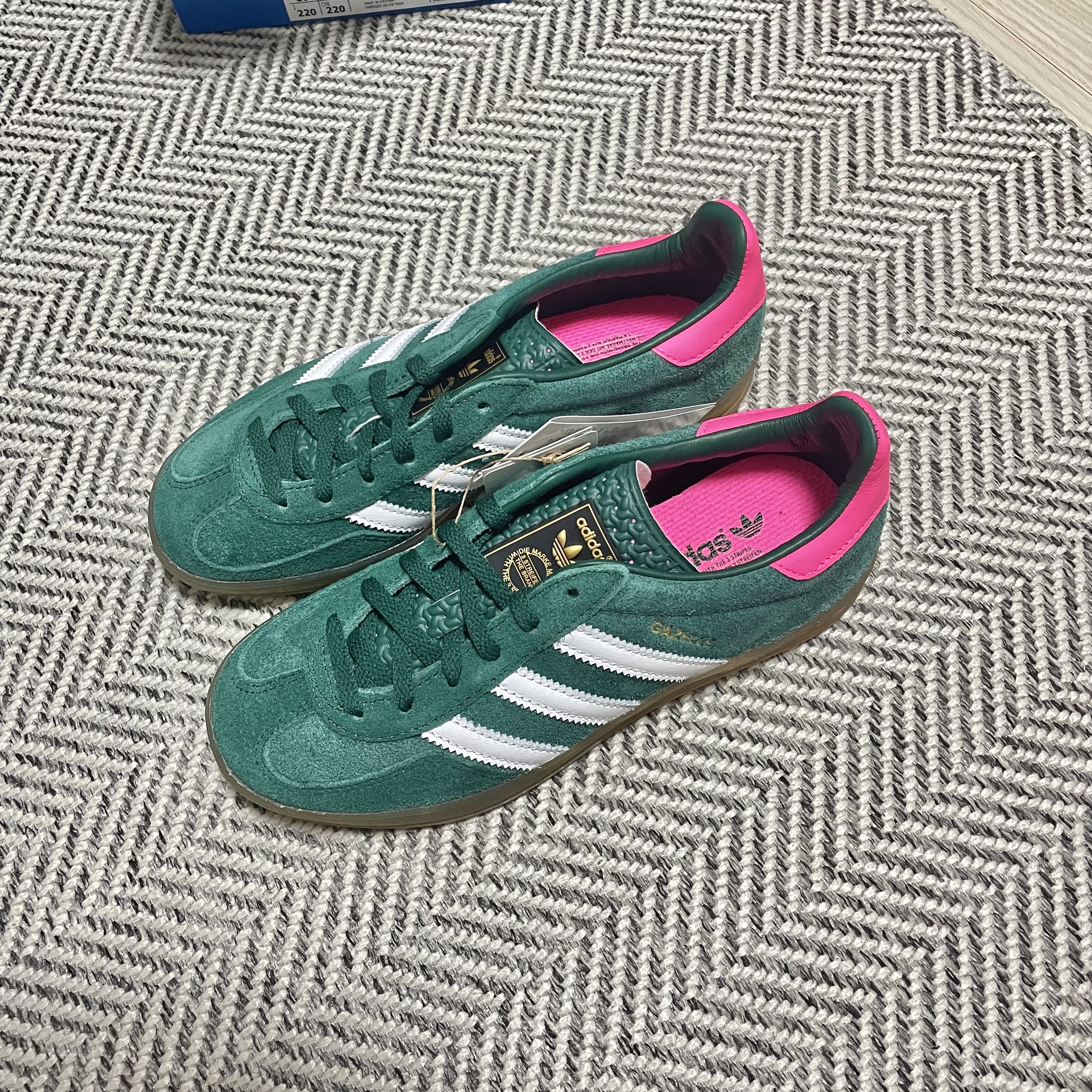(W) Adidas Gazelle Indoor Collegiate Green 착용 스타일 - 2
