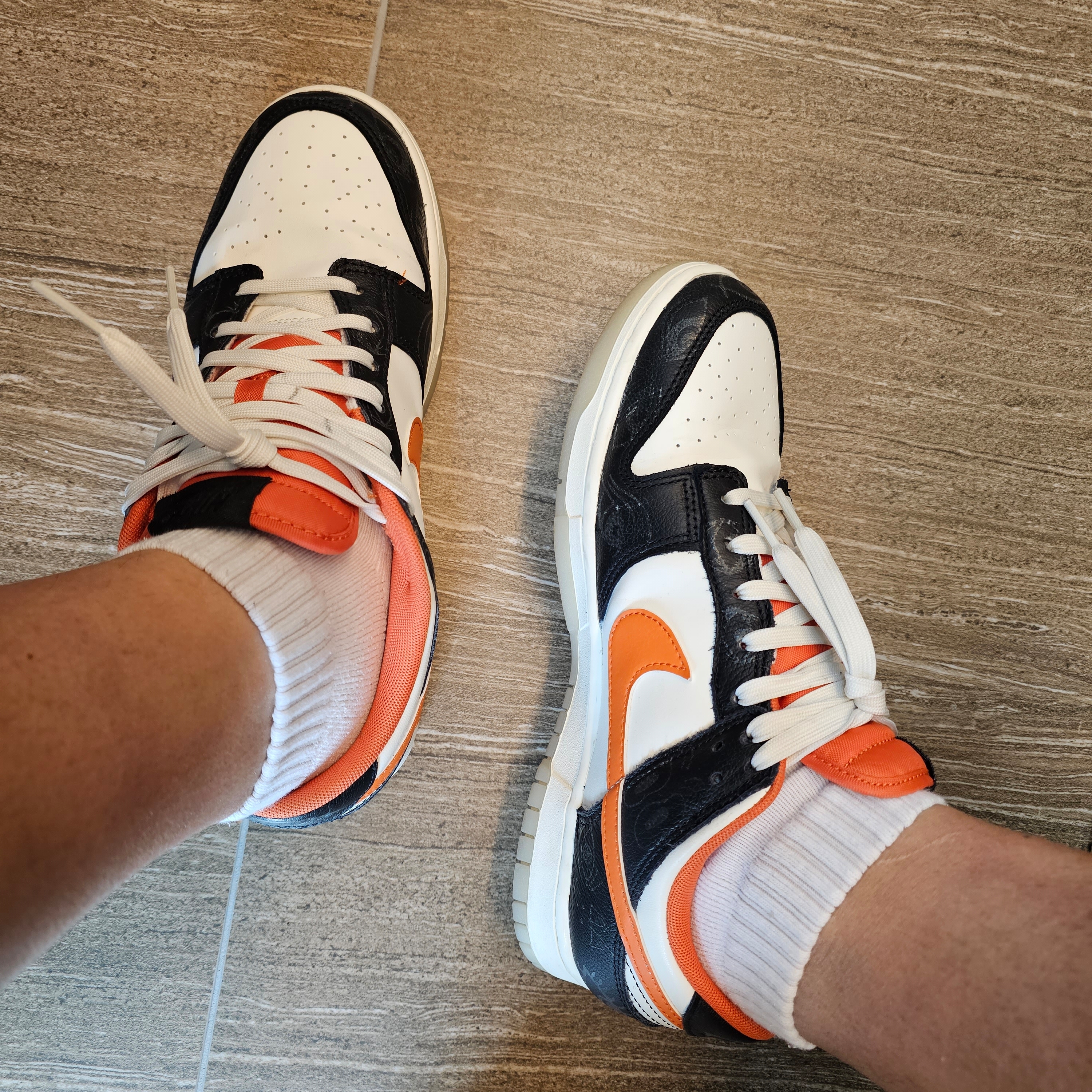 Nike Dunk Low Retro PRM Halloween 착용 스타일