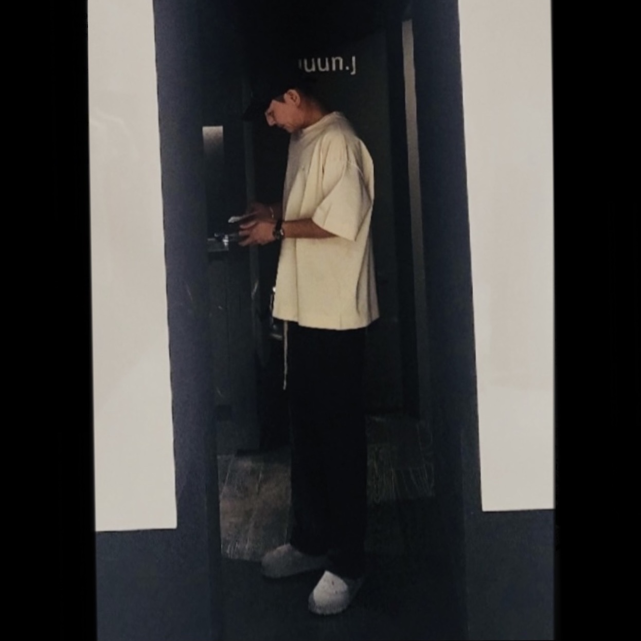 Dior x Birkenstock Tokio Mule Felted Wool Nubuck Calfskin Gray 착용 스타일
