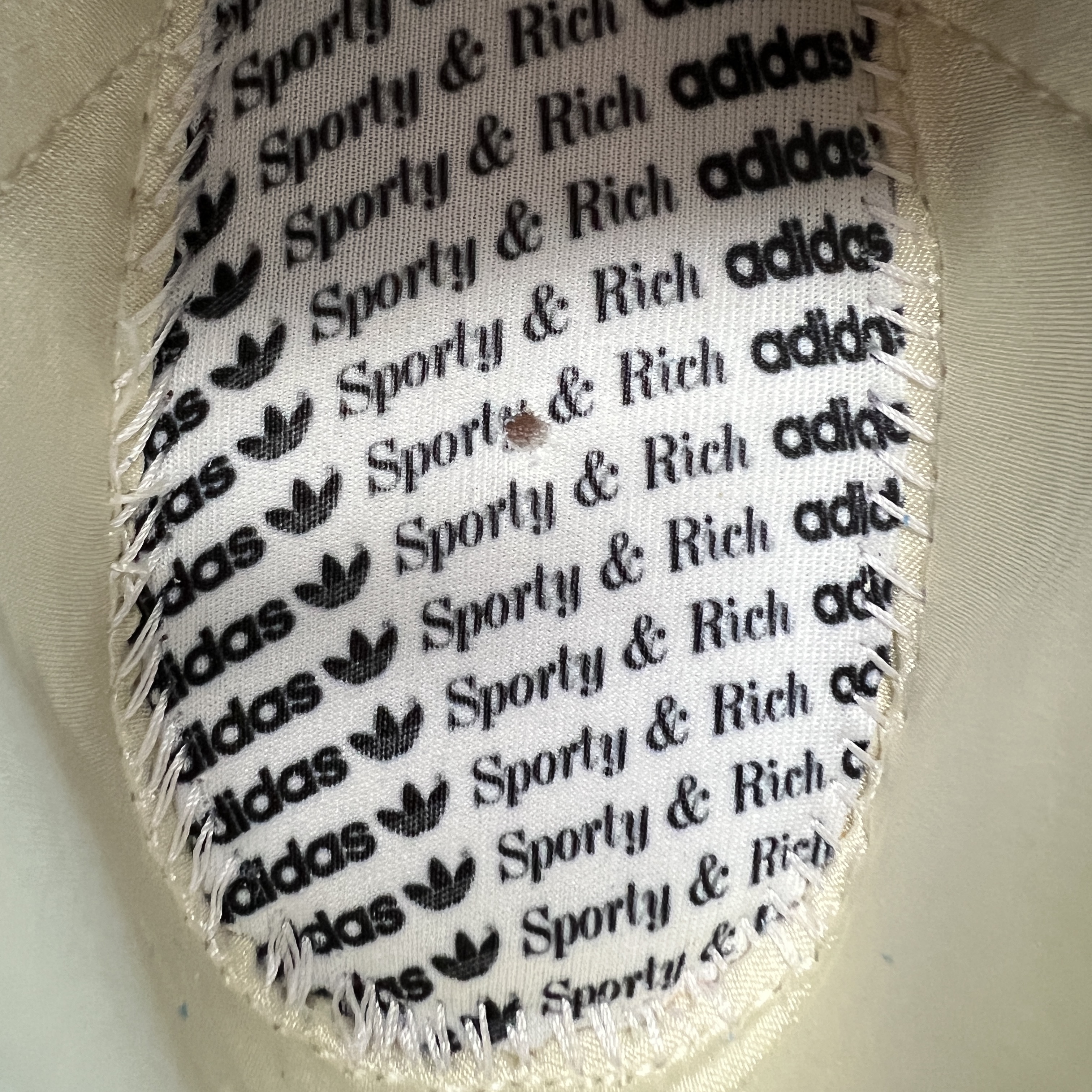 Adidas x Sporty & Rich Samba Cream Blue 착용 스타일 - 3