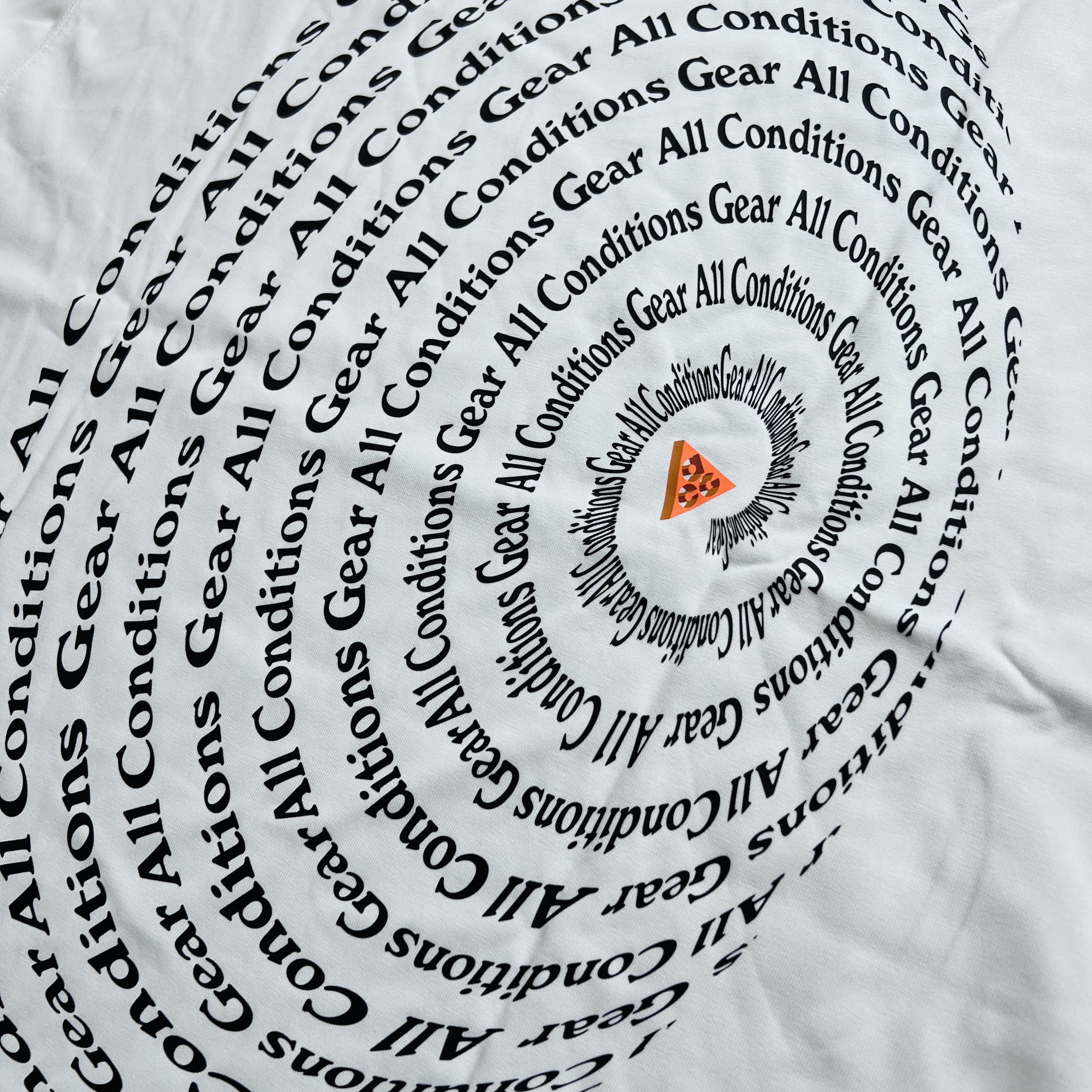 Nike ACG Vortex T-Shirt Summit White - US/EU 착용 스타일 - 2