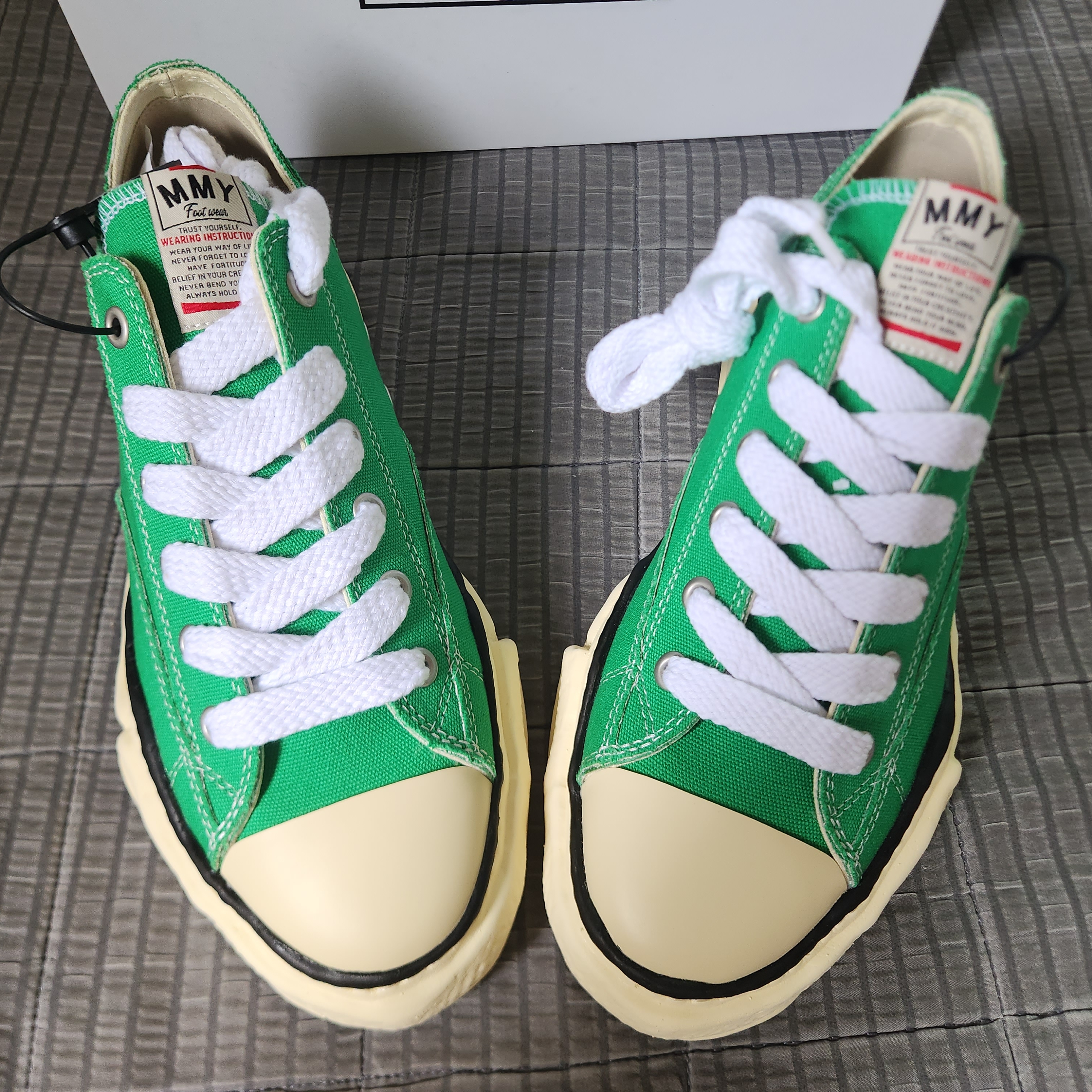Maison Mihara Yasuhiro Peterson VL OG Sole Canvas Low-top Sneakers Green 착용 스타일 - 5