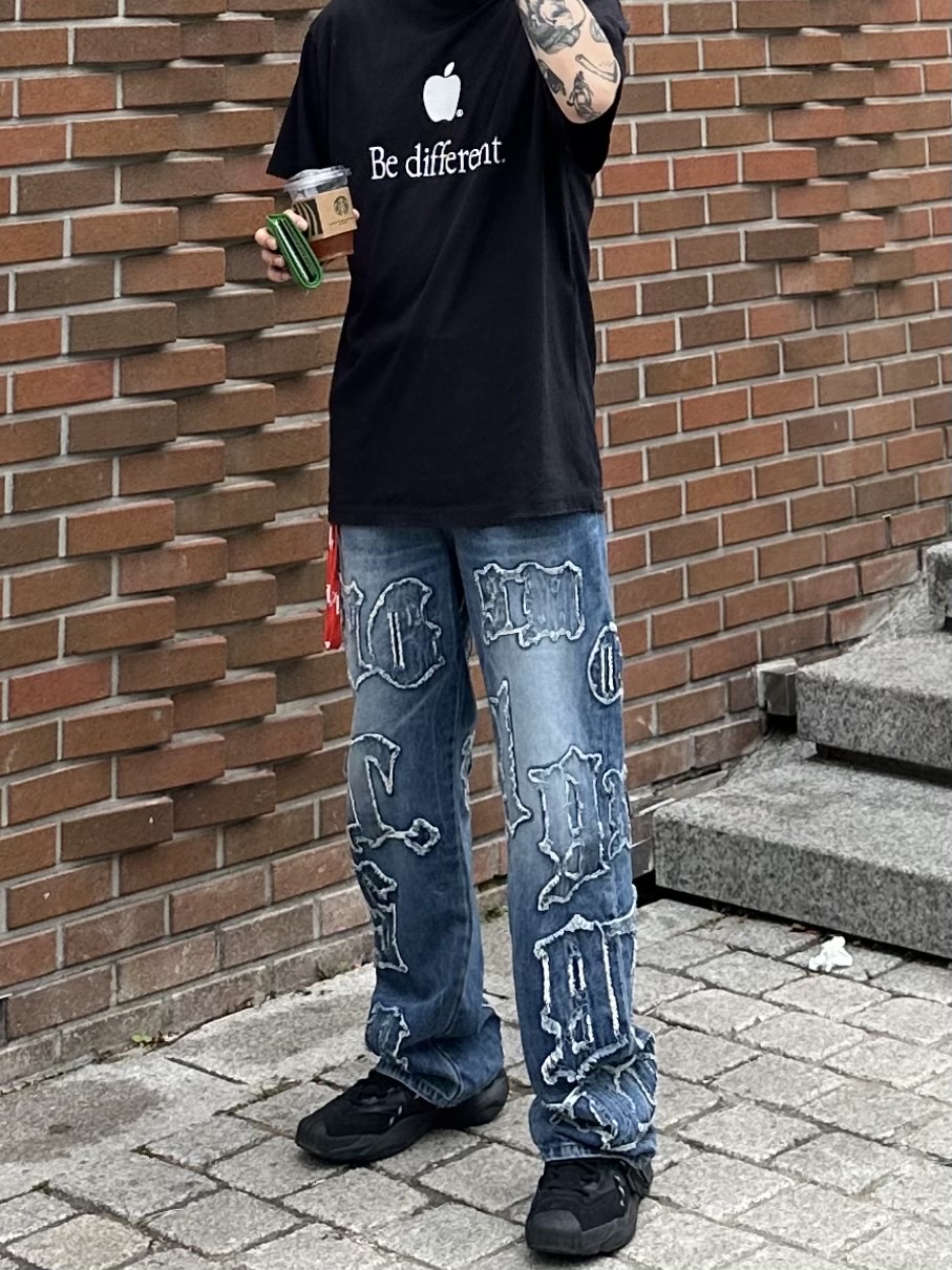 Balenciaga Be Different T-Shirt Black, Puma x Juun.J Plexus Black 착용 스타일 - 2