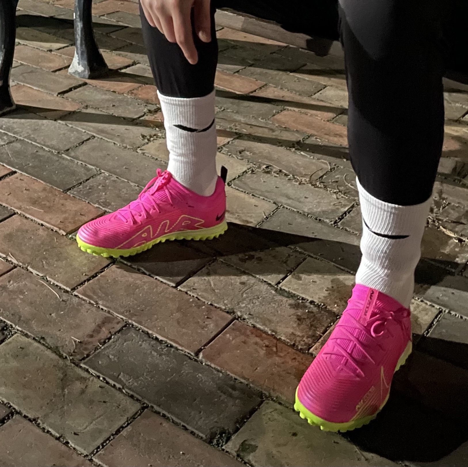 Nike Zoom Mercurial Vapor 15 Pro TF Pink Blast Volt 착용 스타일
