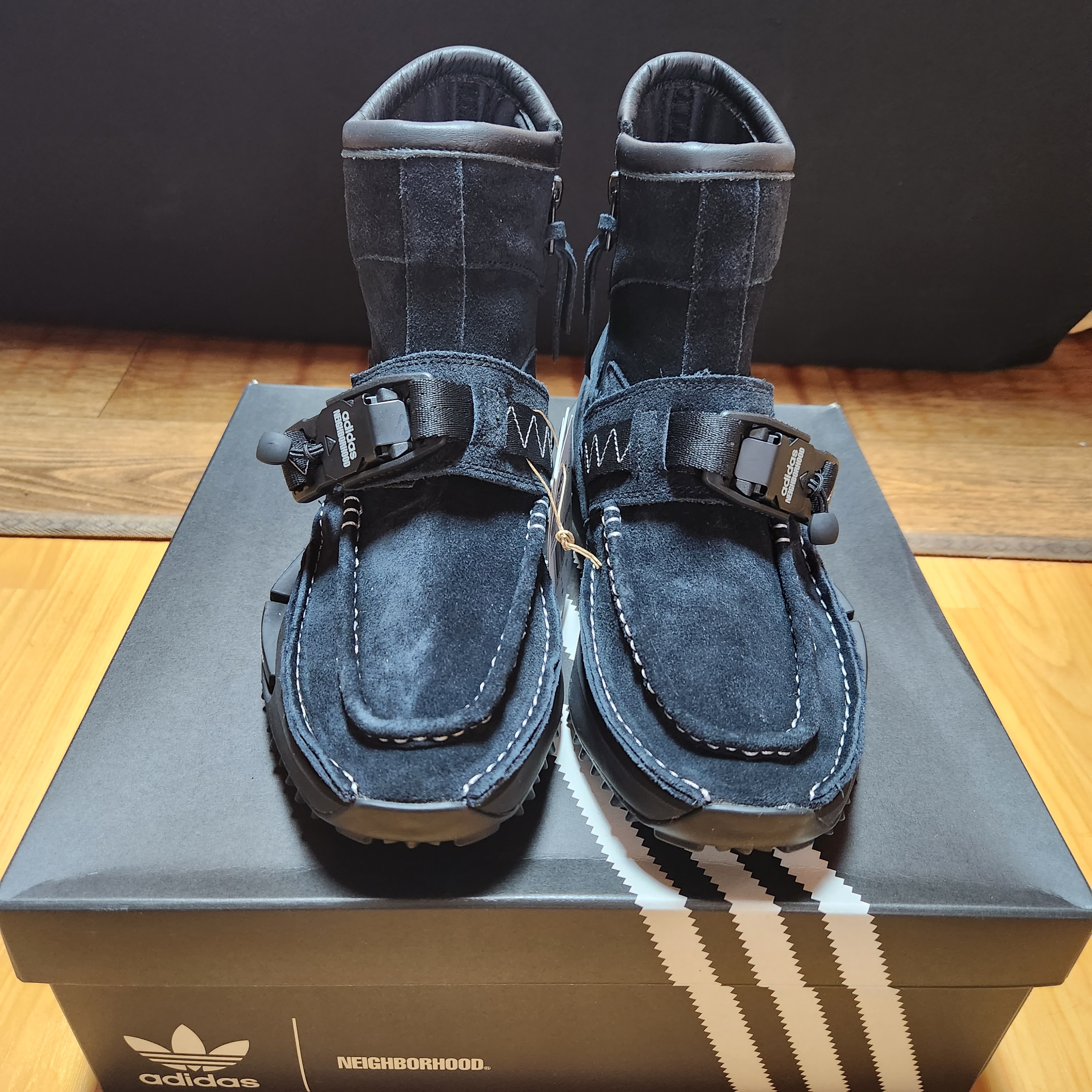 Adidas x Neighborhood NMD S1 Boots Core Black Cloud White 착용 스타일 - 1