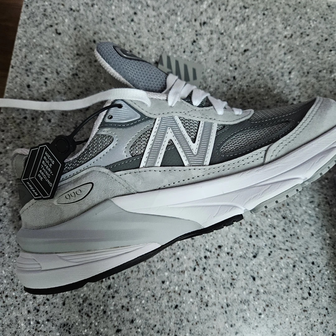(W) New Balance 990v6 Made in USA Grey - B Standard 착용 스타일