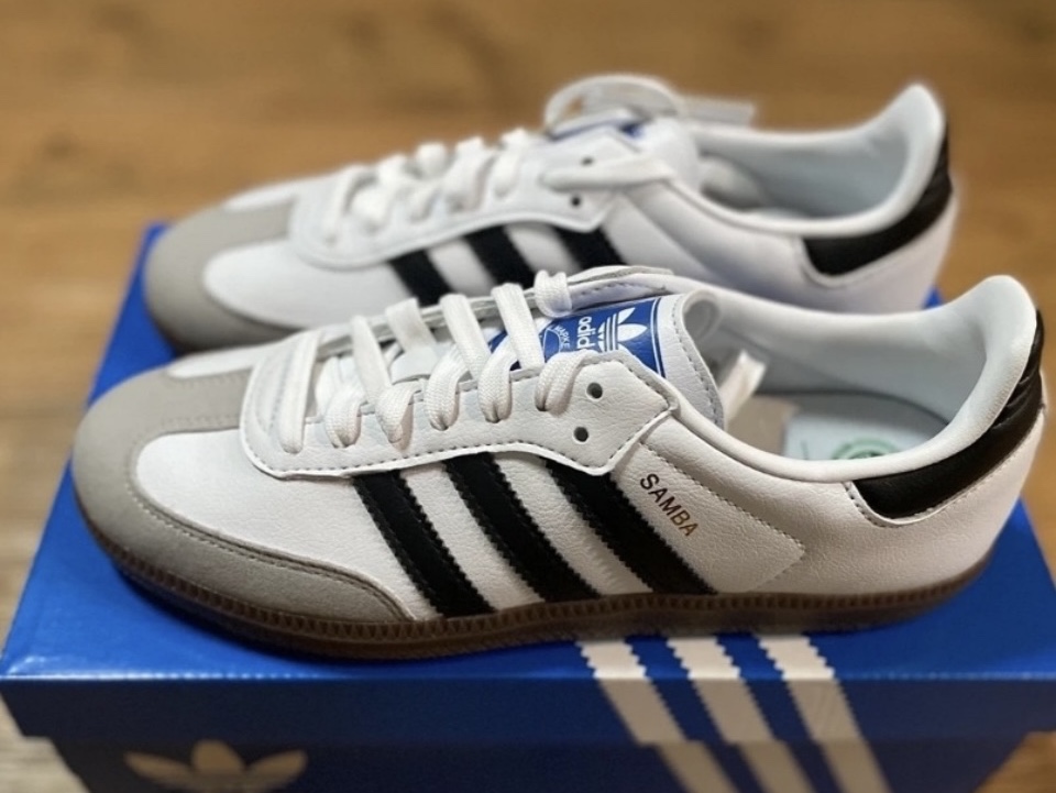 Adidas Samba OG Cloud White 착용 스타일 - 1
