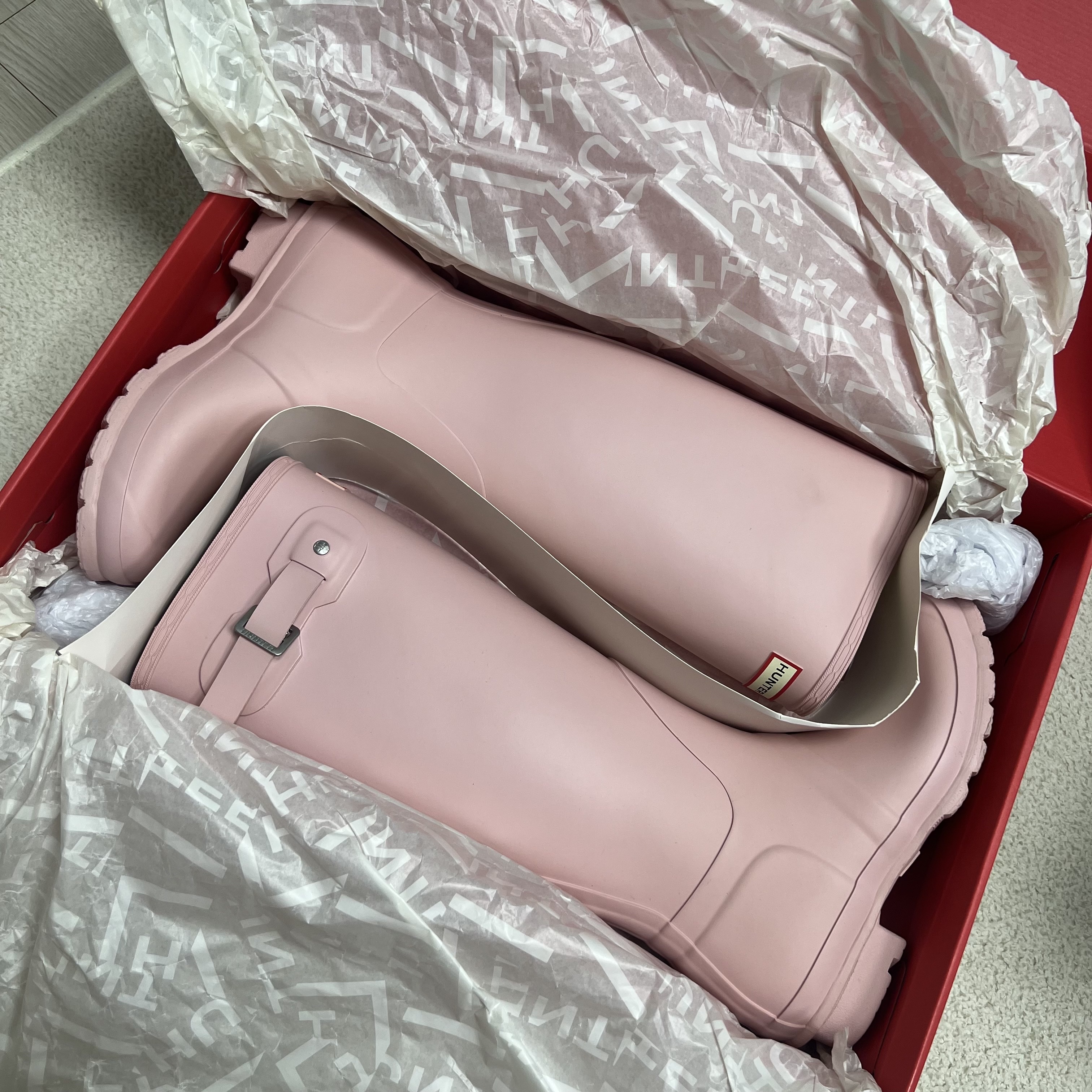 (W) Hunter Original Tall Wellington Boots Faded Rose 착용 스타일 - 2