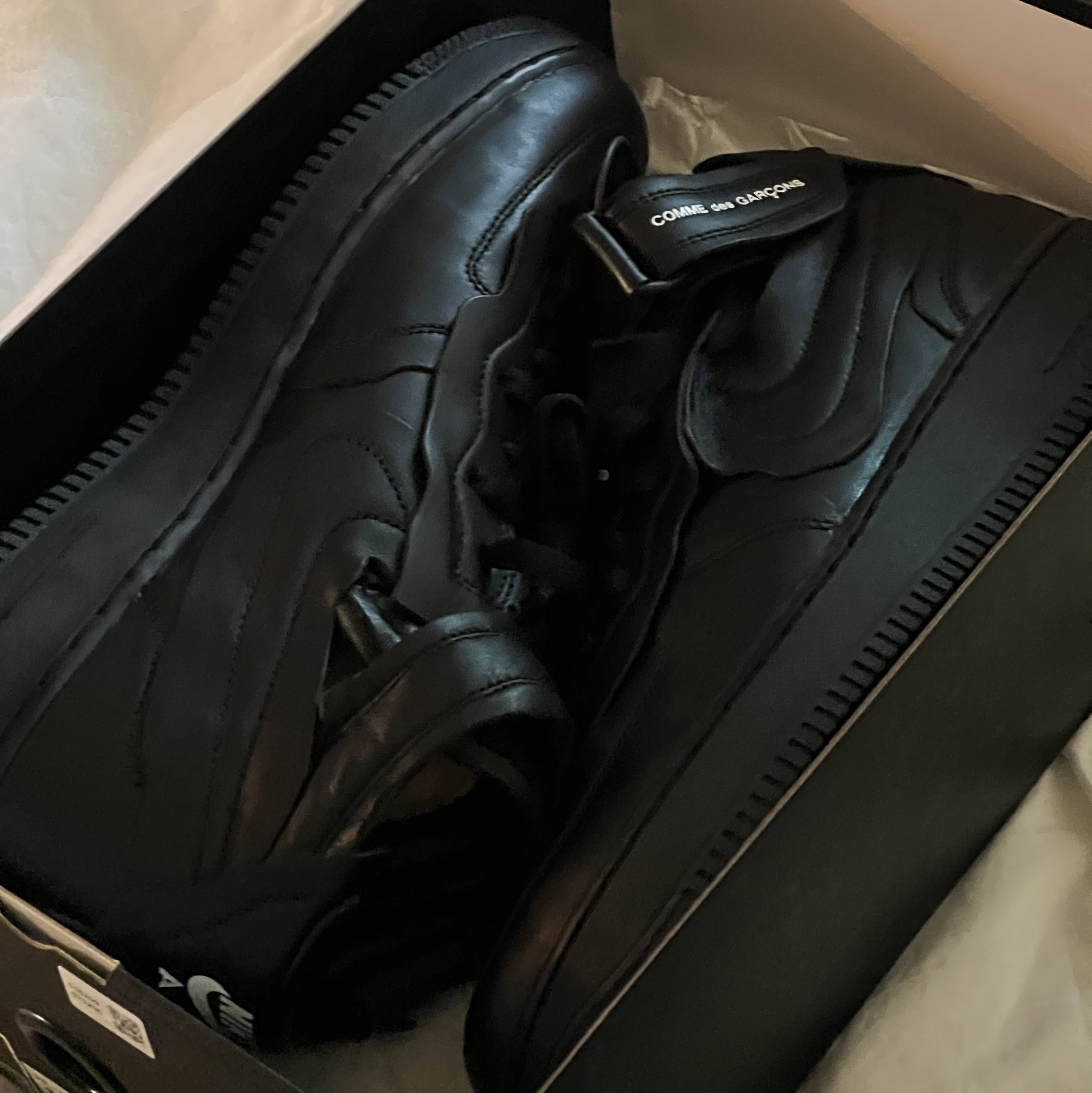 Nike x Comme des Garcons Homme Plus Air Force Mid Black 착용 스타일 - 1