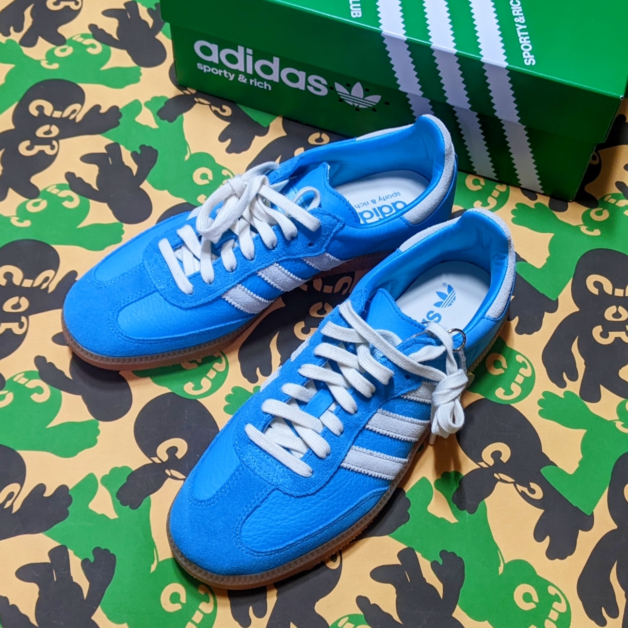 Adidas x Sporty & Rich Samba Blue Rush Cream White 착용 스타일 - 1