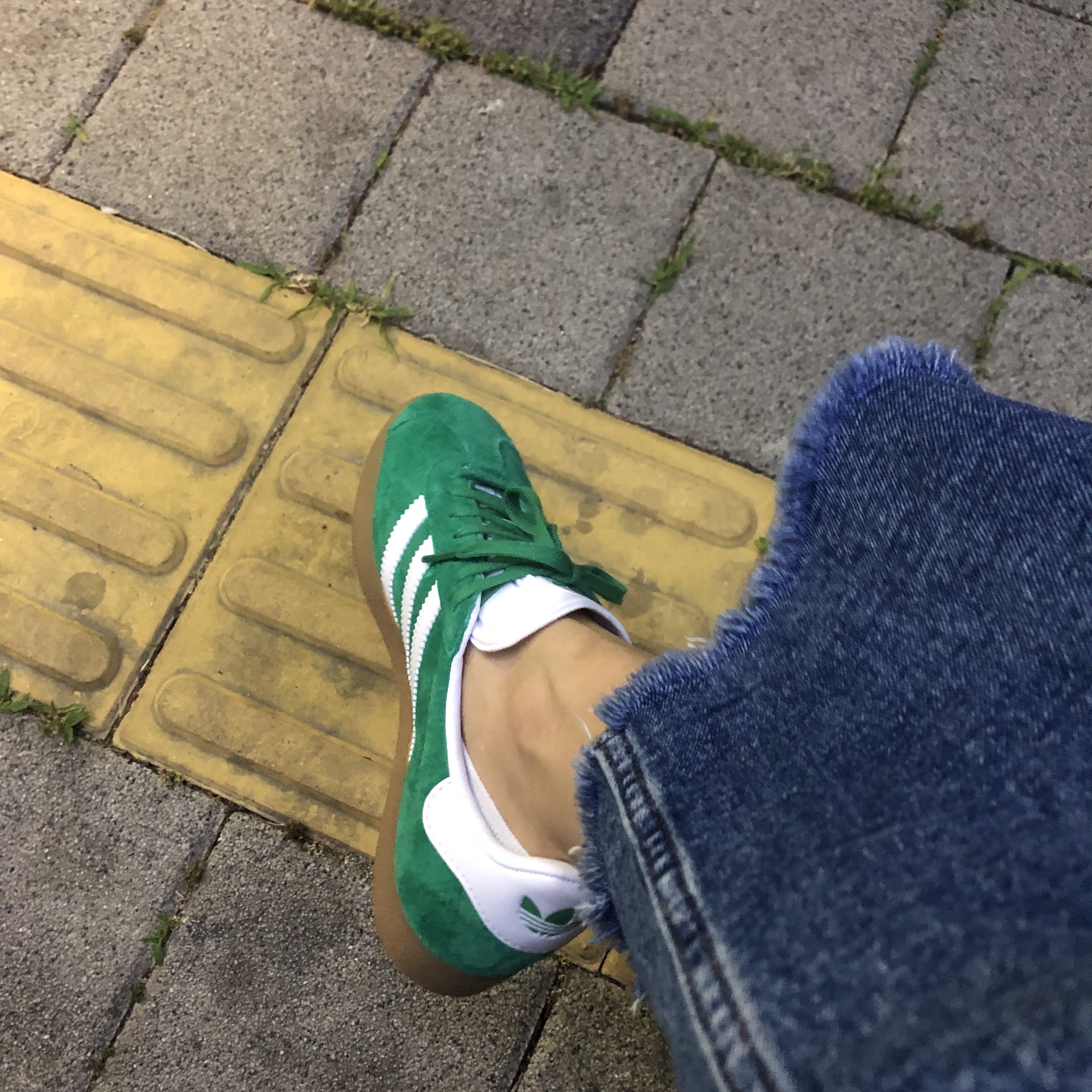 Adidas Gazelle Court Green Cloud White 착용 스타일 - 2