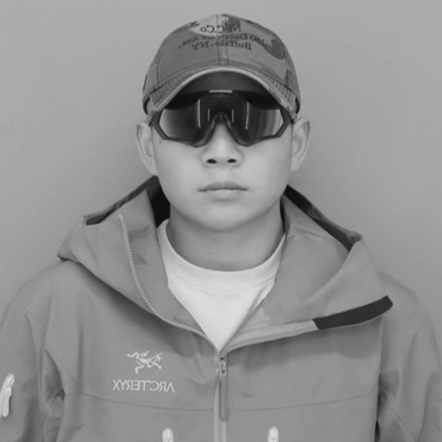Arc'teryx Alpha SV Jacket Forage, Arc'teryx Beta LT Jacket Black Sapphire 착용 스타일 - 1