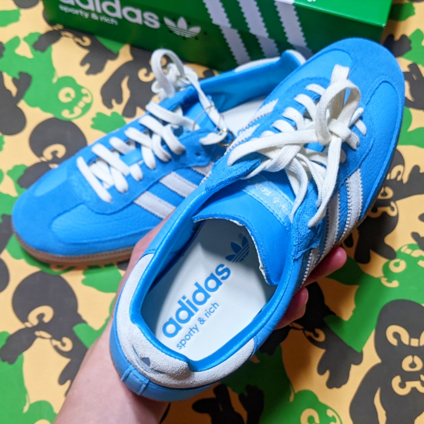Adidas x Sporty & Rich Samba Blue Rush Cream White 착용 스타일 - 3
