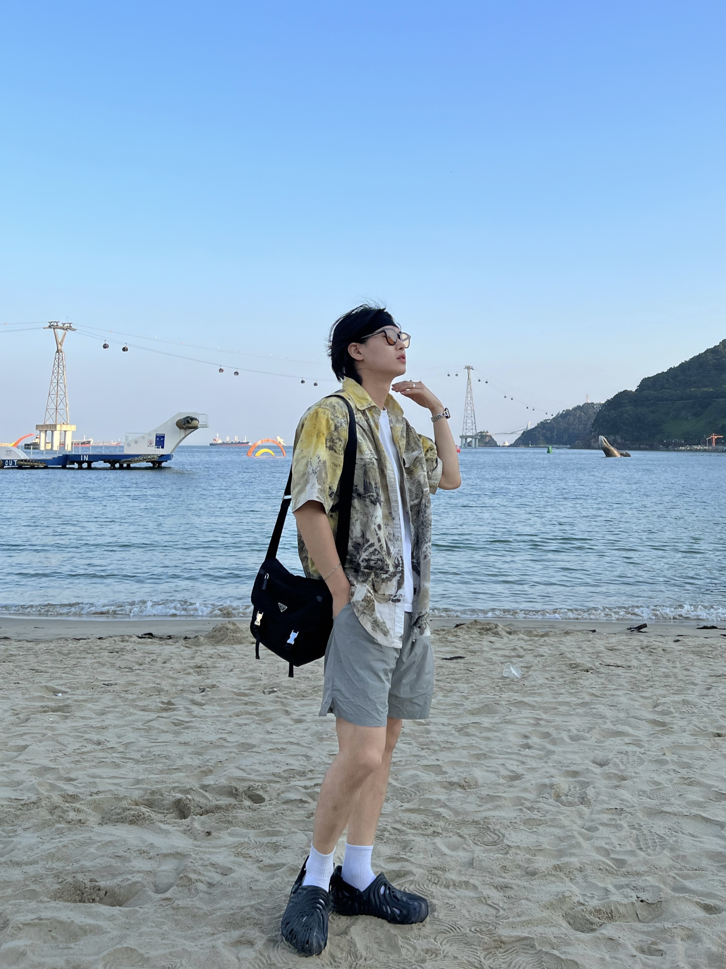 Crocs x Salehe Bembury Pollex Clog Sasquatch 착용 스타일