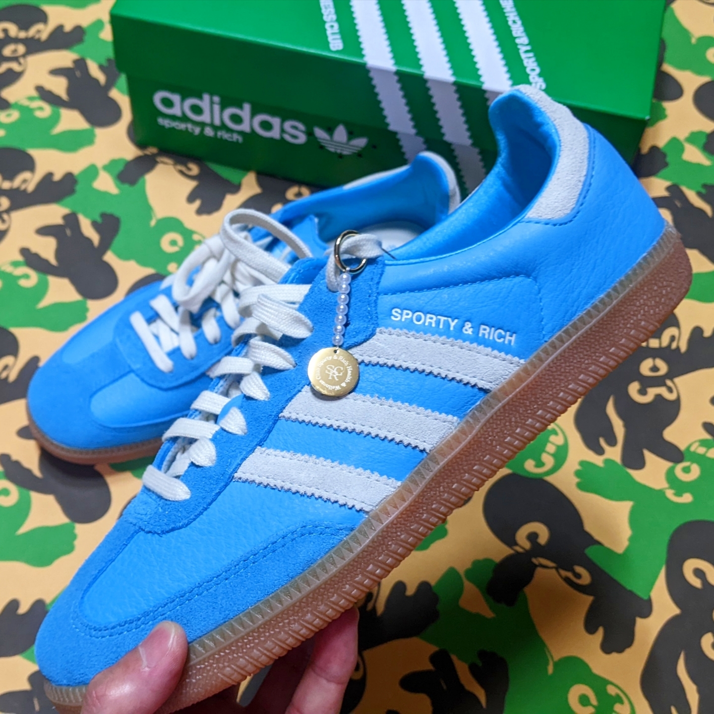 Adidas x Sporty & Rich Samba Blue Rush Cream White 착용 스타일 - 2